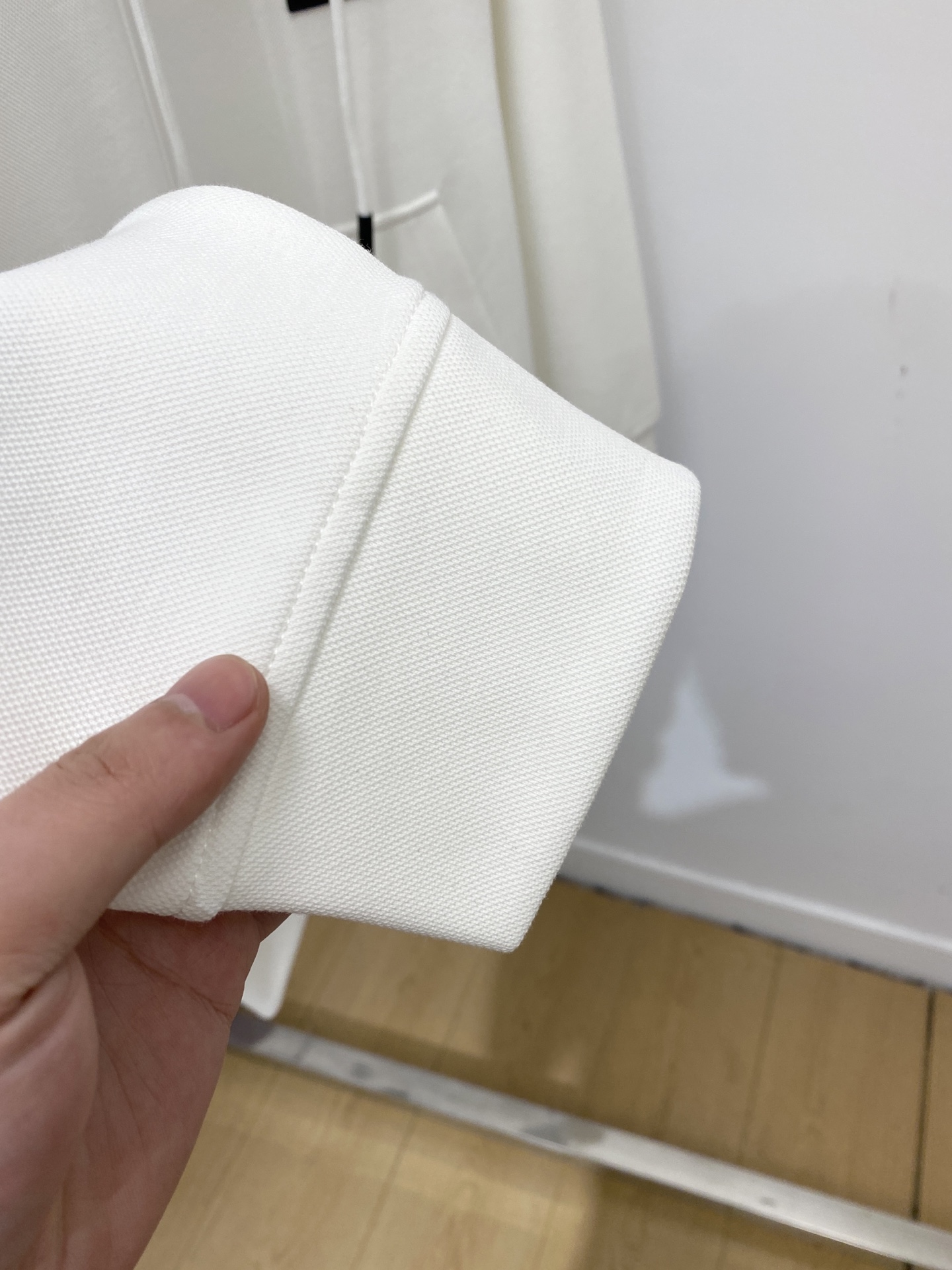 罗意威、2025新品卫衣，帅气时尚，胸前顶级印胶图案logo，简约百搭款。面料棉 不仅挺括，保持潮流的廓