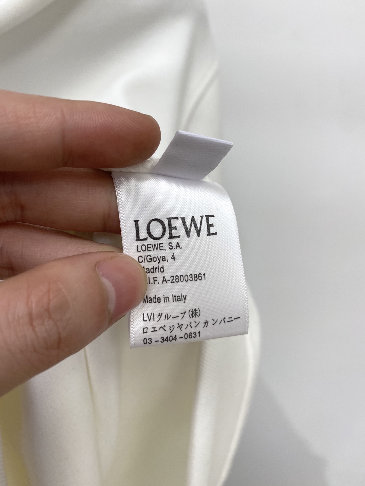 罗意威、2025新品卫衣，帅气时尚，胸前顶级印胶图案logo，简约百搭款。面料棉 不仅挺括，保持潮流的廓