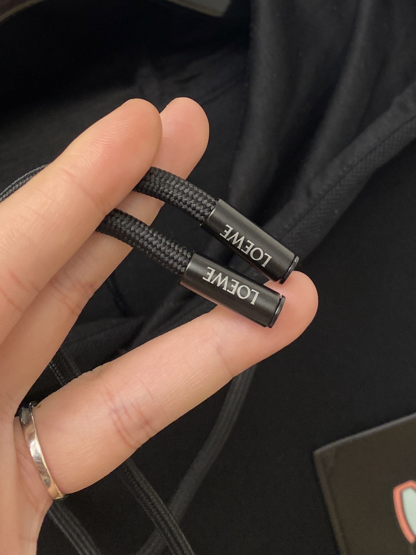 罗意威、2025新品卫衣，帅气时尚，胸前顶级印胶图案logo，简约百搭款。面料棉 不仅挺括，保持潮流的廓