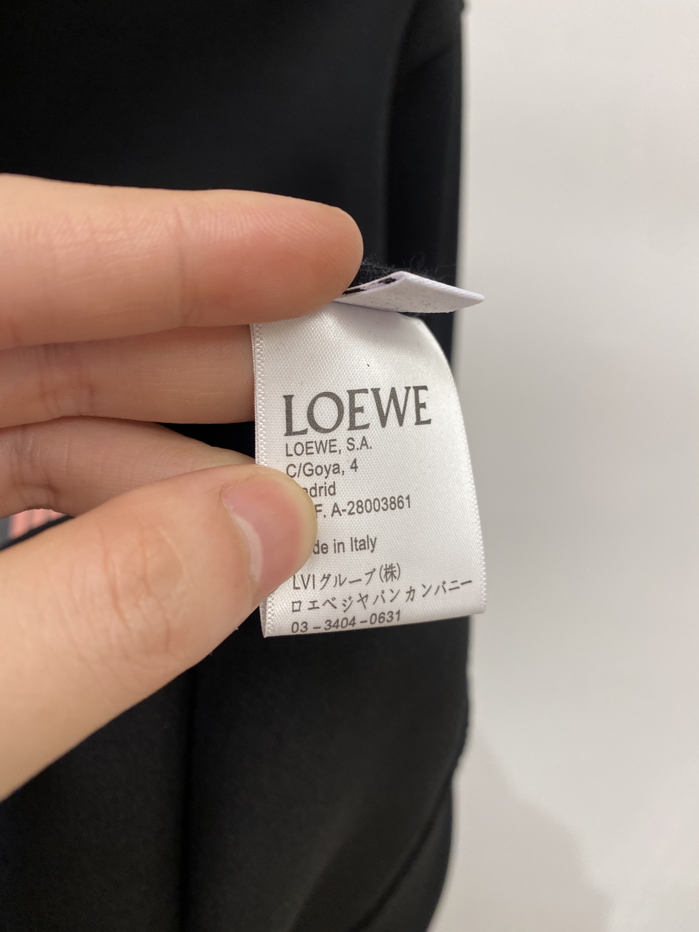 罗意威、2025新品卫衣，帅气时尚，胸前顶级印胶图案logo，简约百搭款。面料棉 不仅挺括，保持潮流的廓