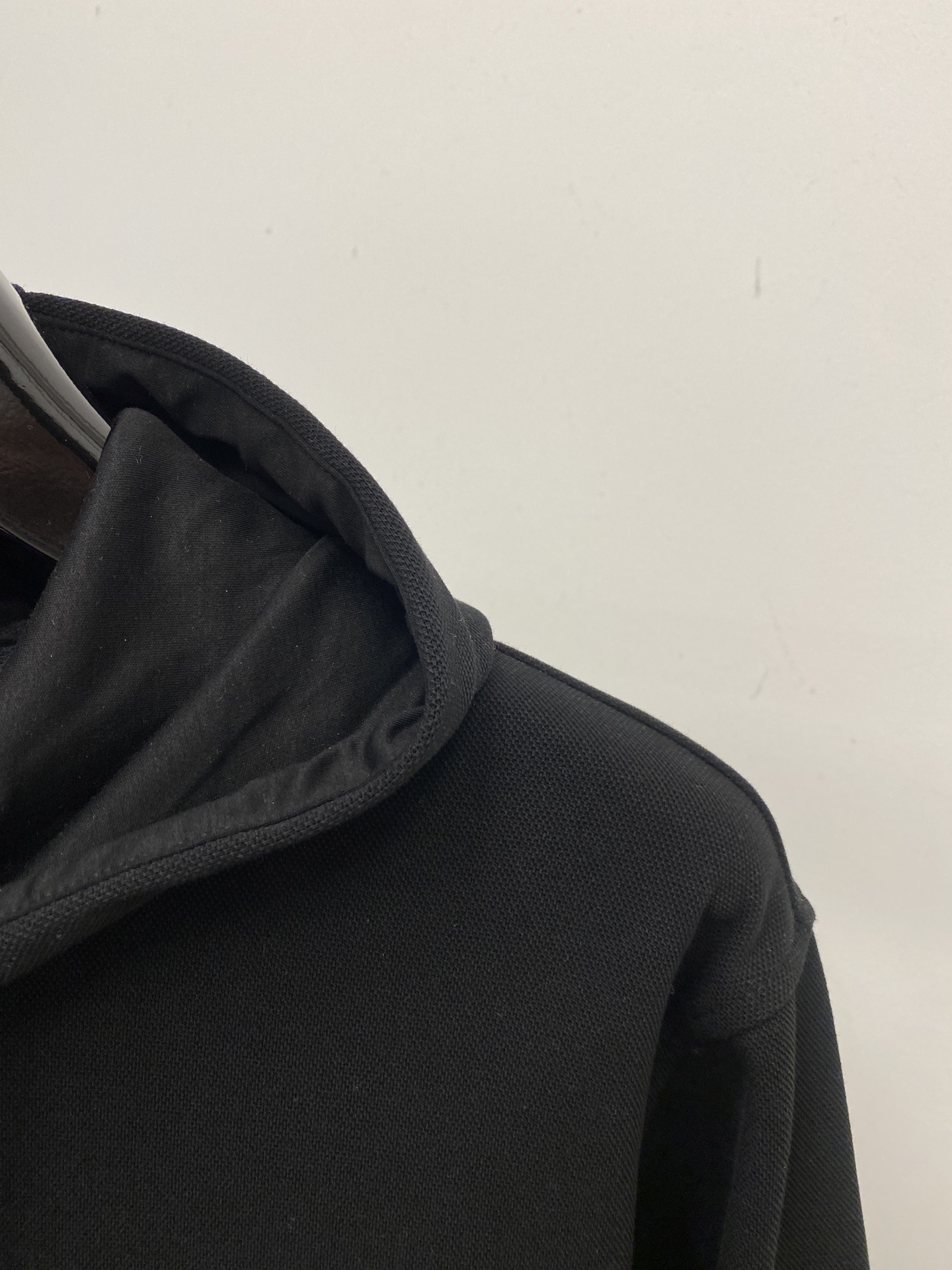 罗意威、2025新品卫衣，帅气时尚，胸前顶级印胶图案logo，简约百搭款。面料棉 不仅挺括，保持潮流的廓