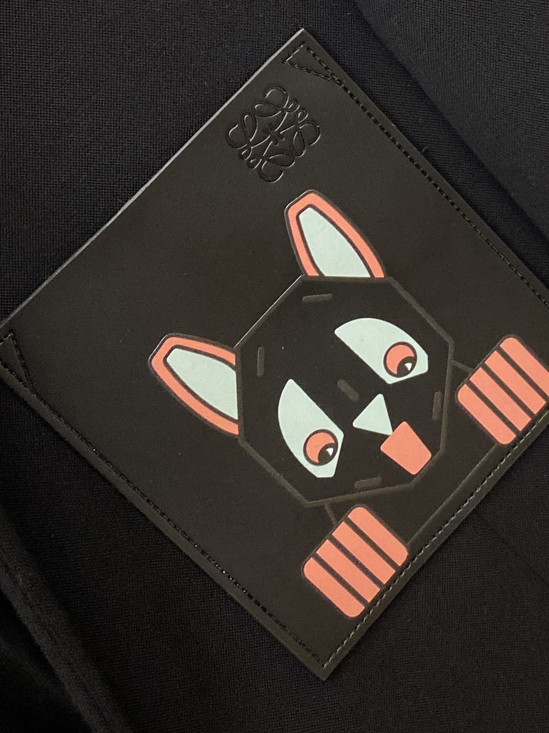 罗意威、2025新品西装外套，时尚帅气，简约百搭款，定制原版面料，不仅挺括，保持潮流的廓形，又穿着舒适，