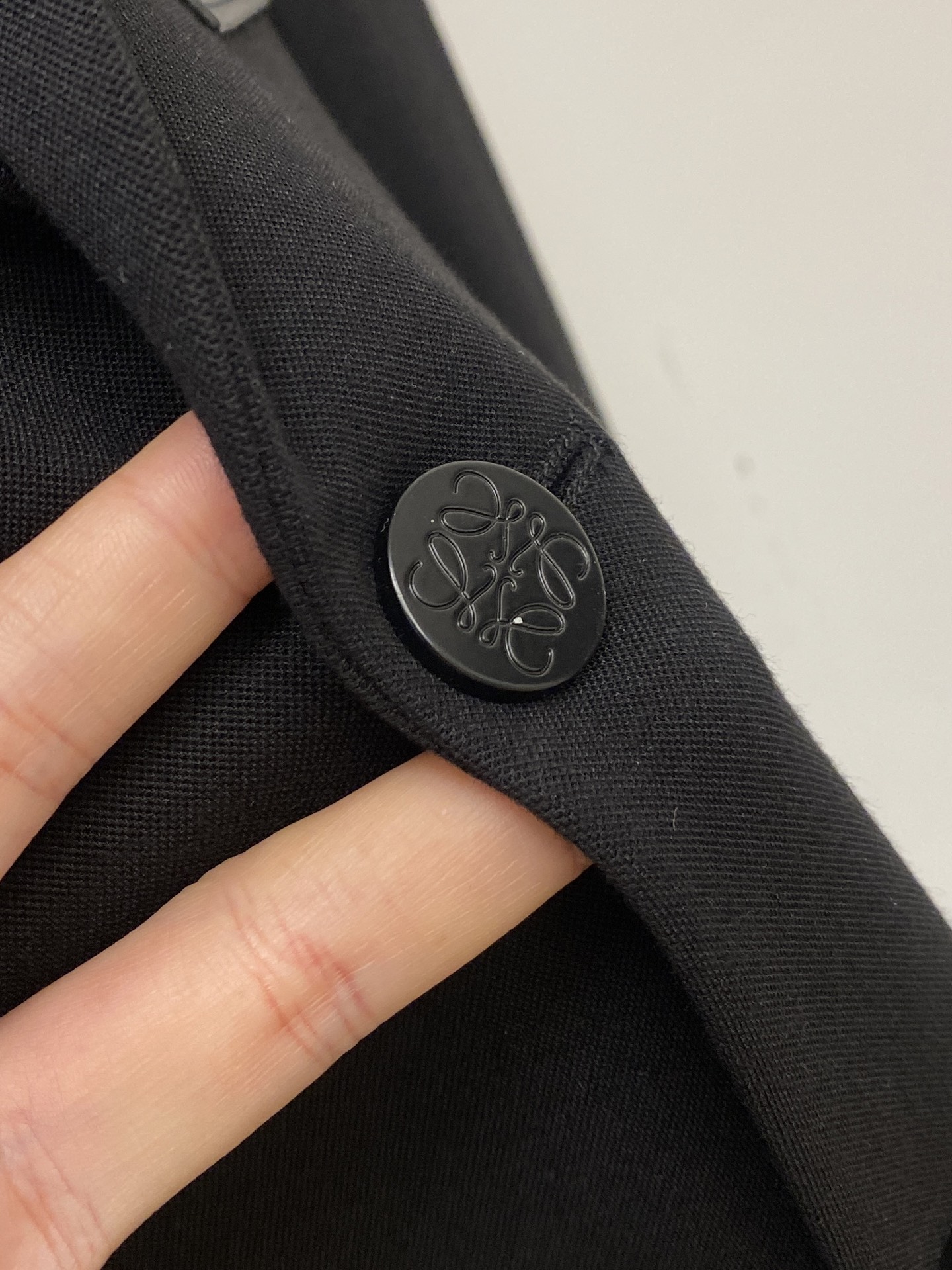 罗意威、2025新品西装外套，时尚帅气，简约百搭款，定制原版面料，不仅挺括，保持潮流的廓形，又穿着舒适，