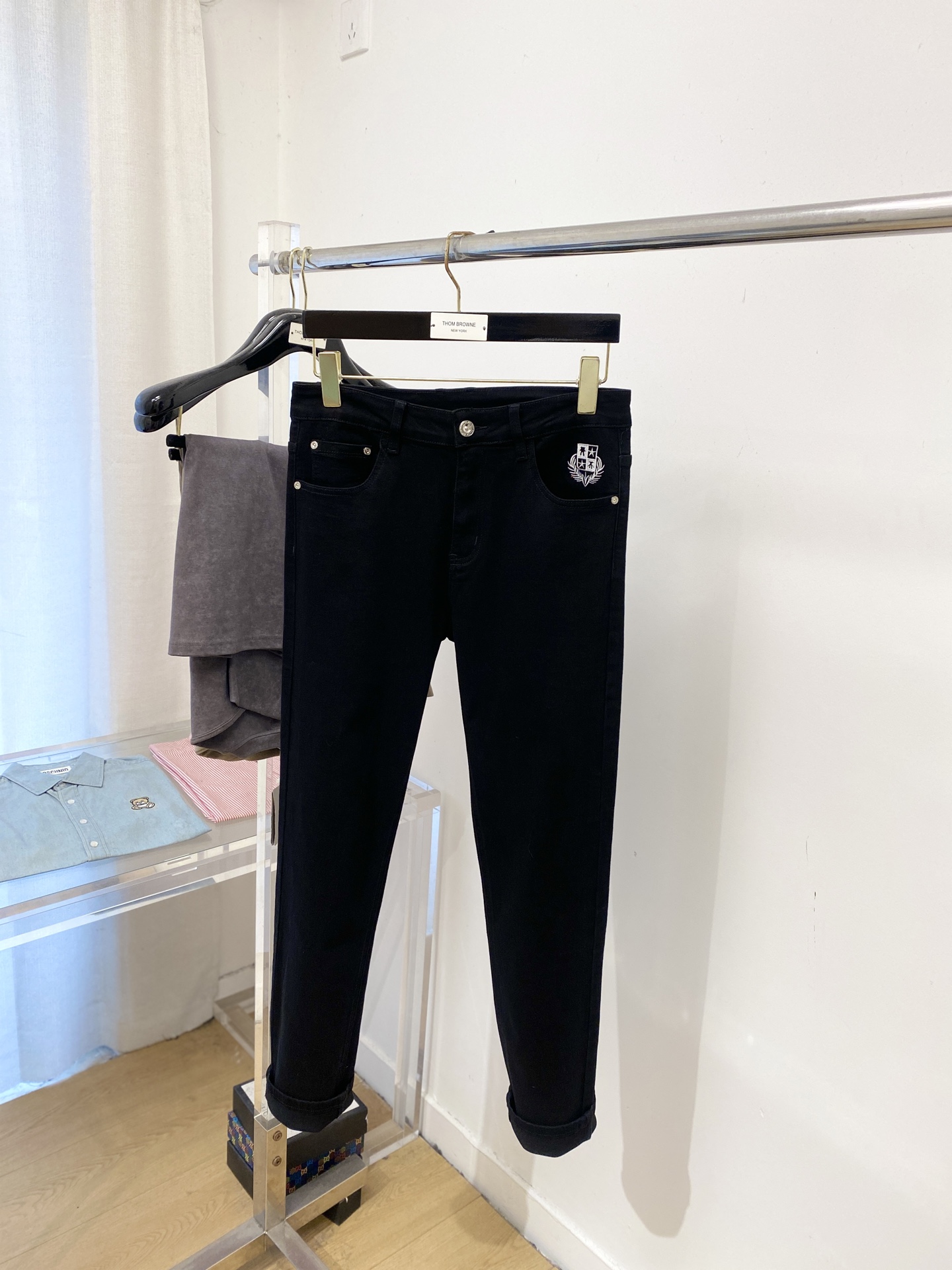 lP🆕、2025最新品，专柜同步有售，原单狠货，水洗休闲牛仔裤，进口原版水洗弹力面料，舒适有弹性，原版五