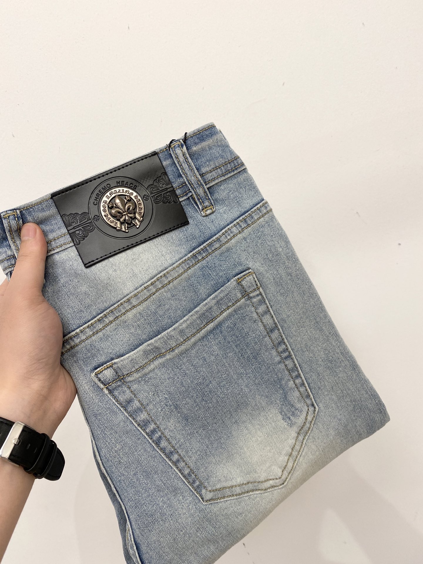 克罗心、2025最新品，专柜同步有售，原单狠货，水洗休闲牛仔裤，进口原版水洗弹力面料，舒适有弹性，原版五