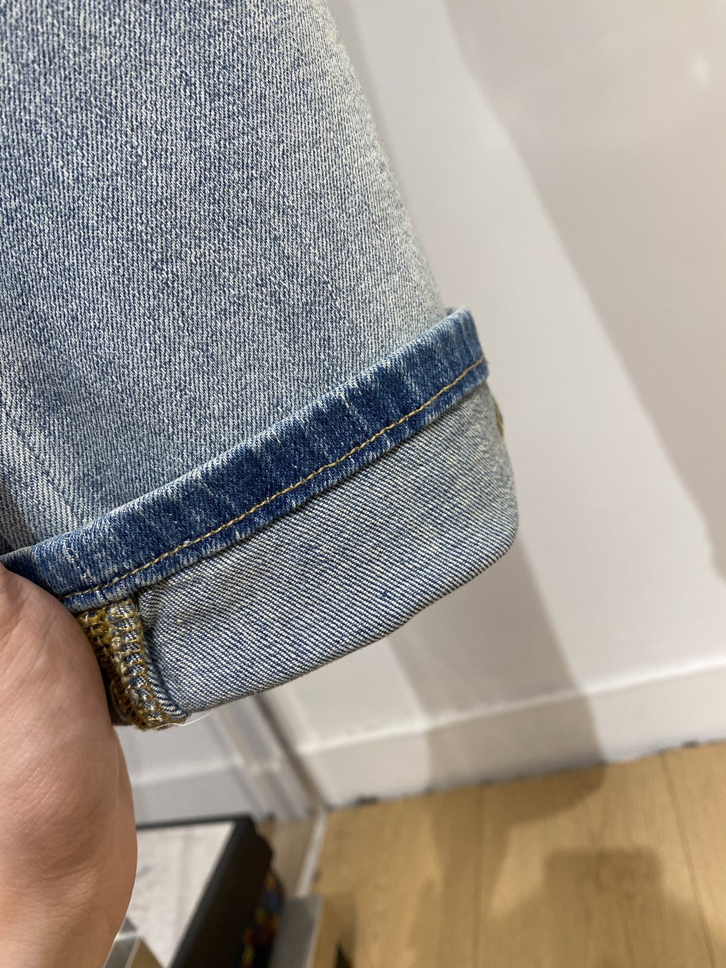 克罗心、2025最新品，专柜同步有售，原单狠货，水洗休闲牛仔裤，进口原版水洗弹力面料，舒适有弹性，原版五