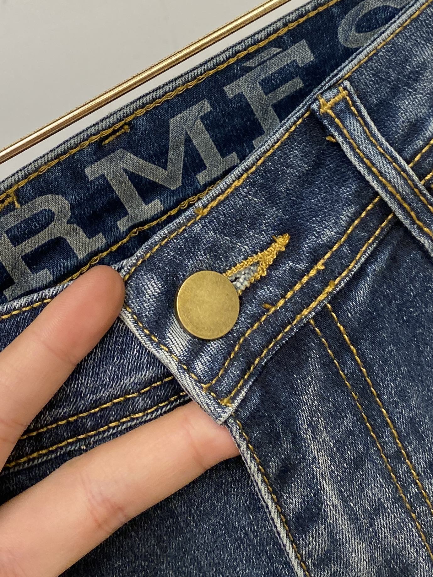 爱马仕、2025最新品，专柜同步有售，原单狠货，水洗休闲牛仔裤，进口原版水洗弹力面料，舒适有弹性，原版五