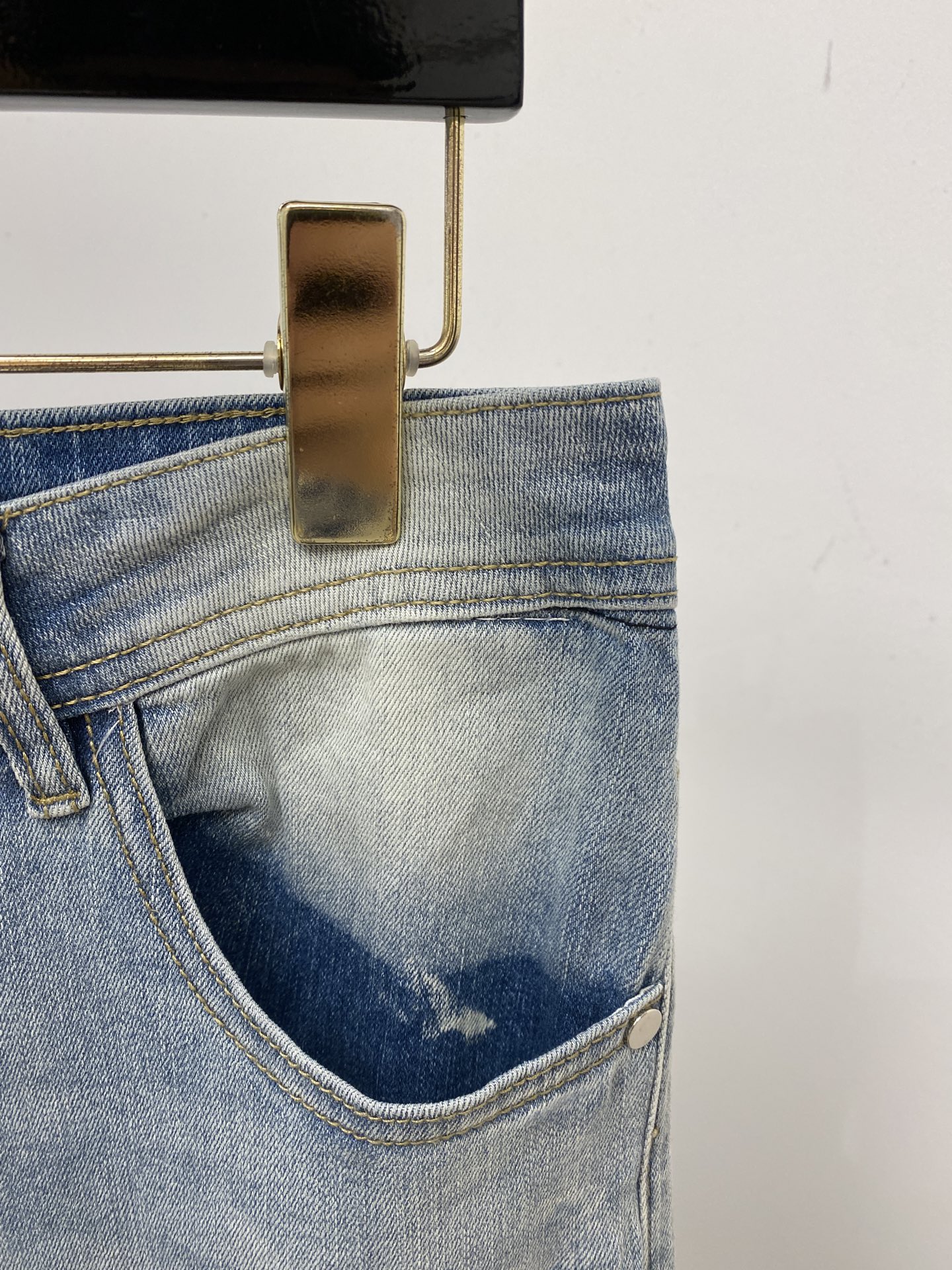 古奇、2025最新品，专柜同步有售，原单狠货，水洗休闲牛仔裤，进口原版水洗弹力面料，舒适有弹性，原版五金