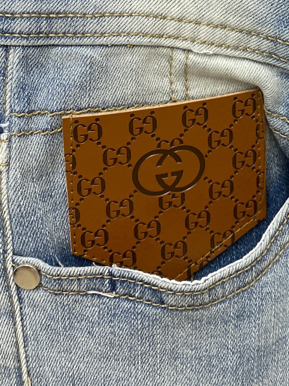 古奇、2025最新品，专柜同步有售，原单狠货，水洗休闲牛仔裤，进口原版水洗弹力面料，舒适有弹性，原版五金