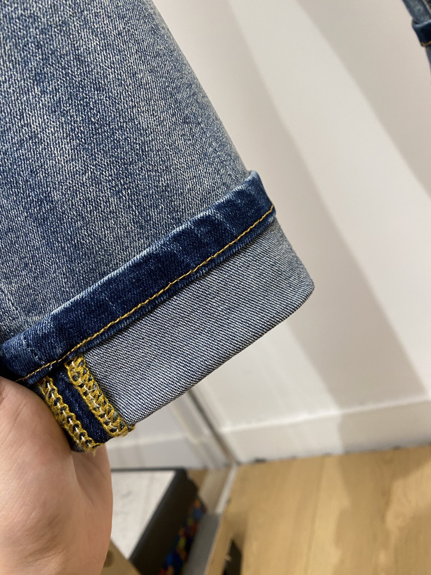 古奇、2025最新品，专柜同步有售，原单狠货，水洗休闲牛仔裤，进口原版水洗弹力面料，舒适有弹性，原版五金