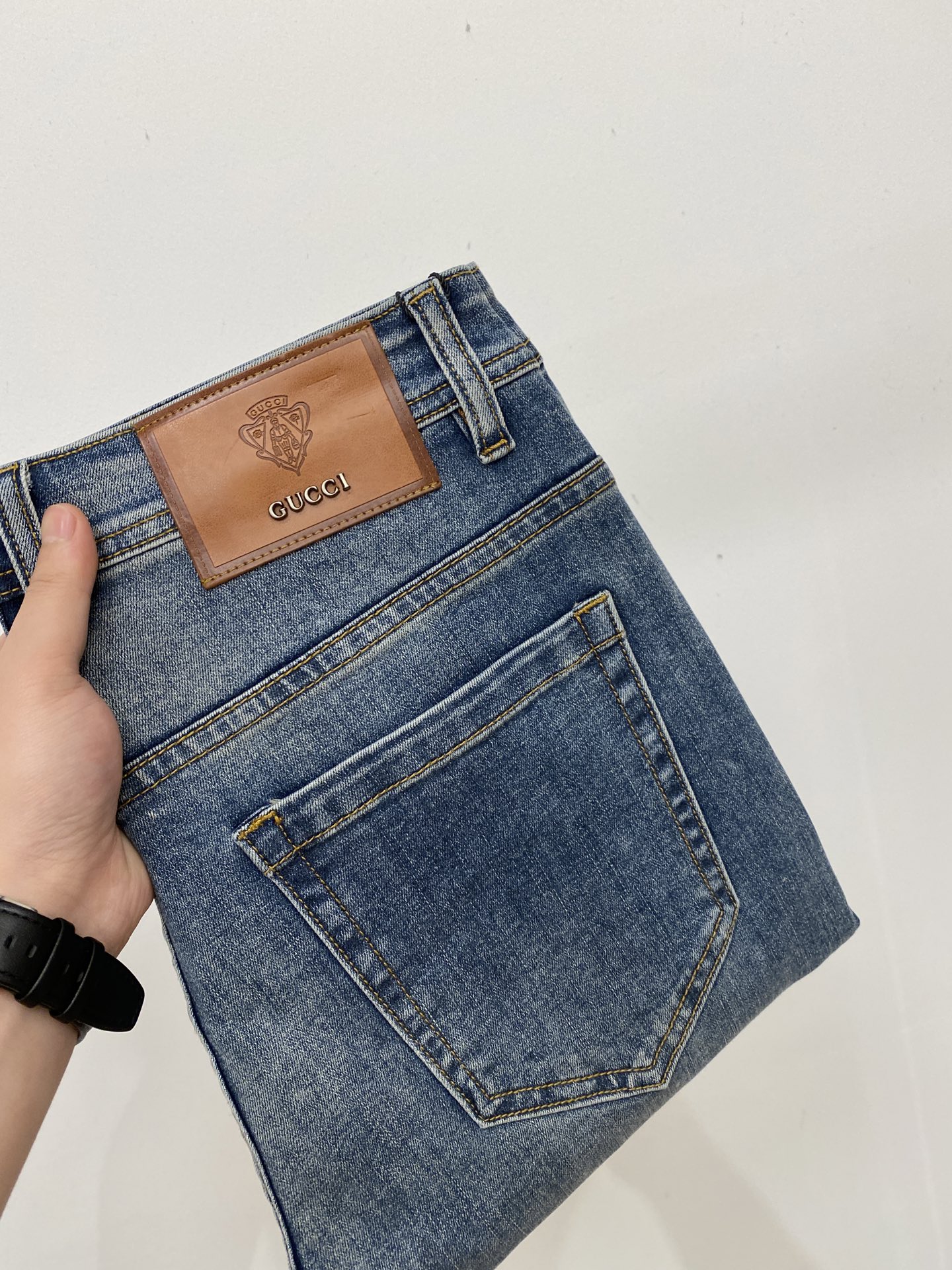 古奇、2025最新品，专柜同步有售，原单狠货，水洗休闲牛仔裤，进口原版水洗弹力面料，舒适有弹性，原版五金