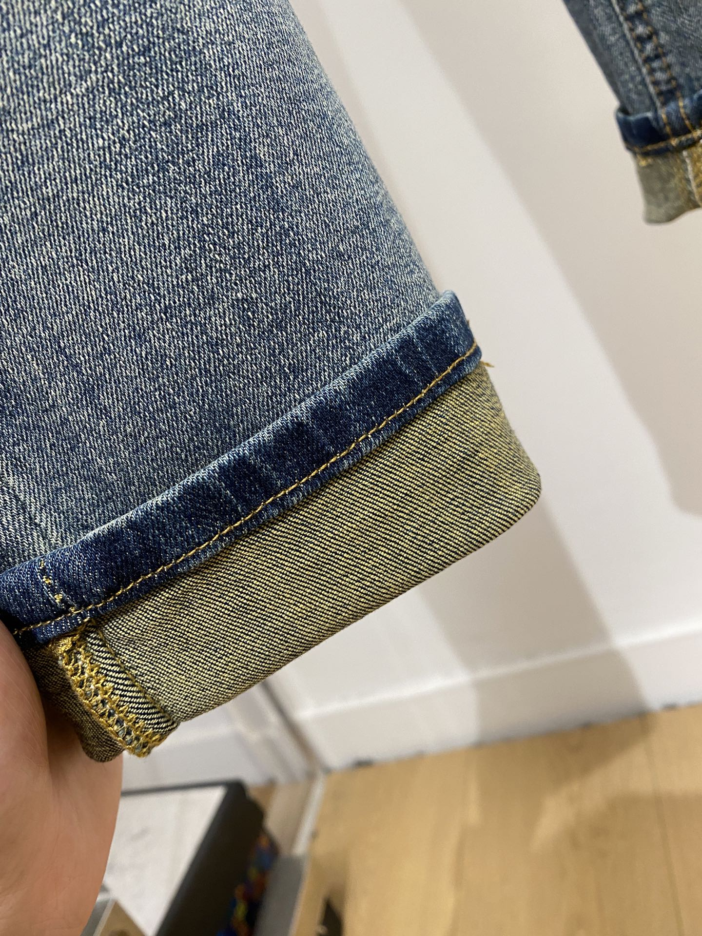 古奇、2025最新品，专柜同步有售，原单狠货，水洗休闲牛仔裤，进口原版水洗弹力面料，舒适有弹性，原版五金