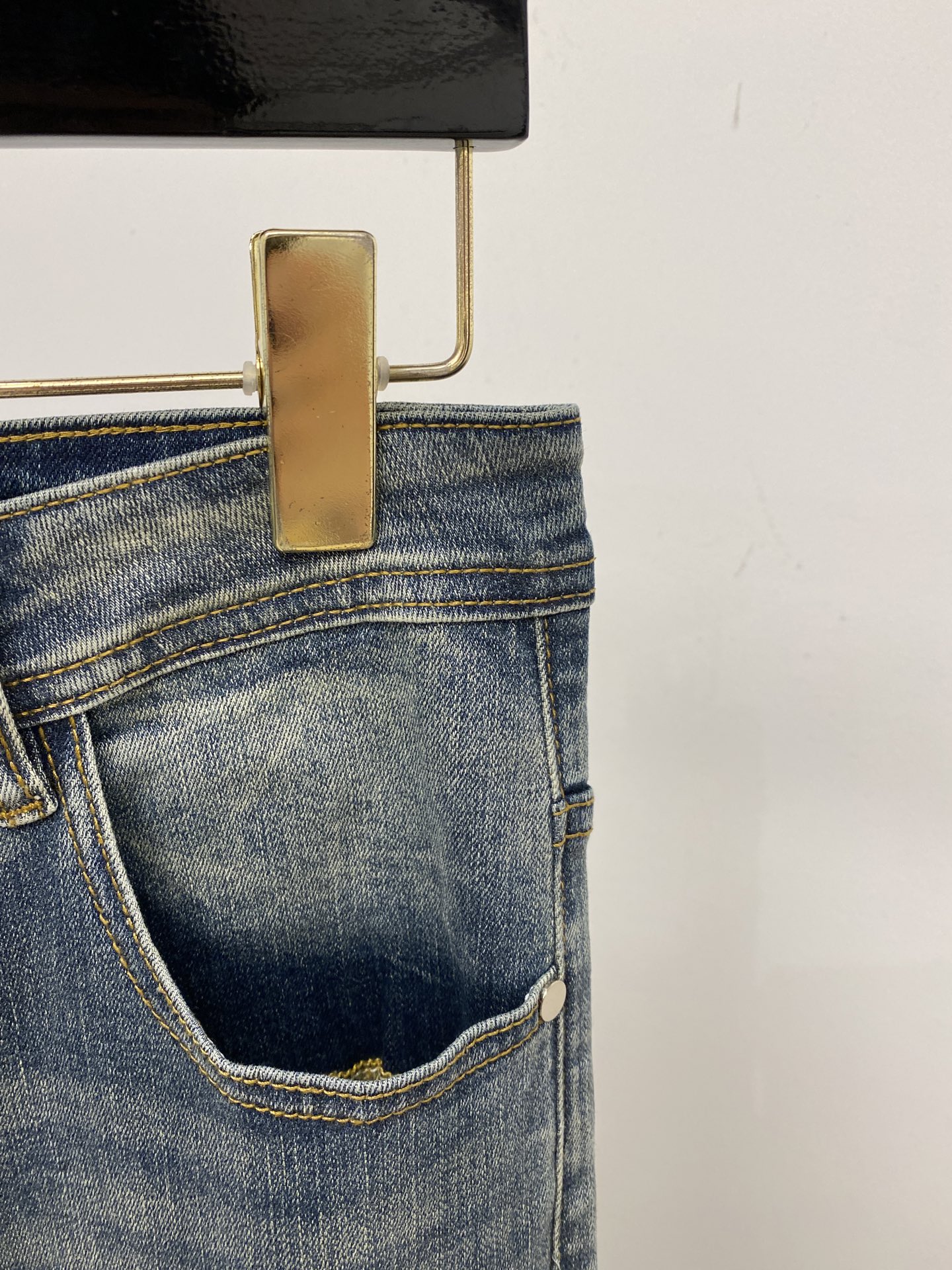 古奇、2025最新品，专柜同步有售，原单狠货，水洗休闲牛仔裤，进口原版水洗弹力面料，舒适有弹性，原版五金