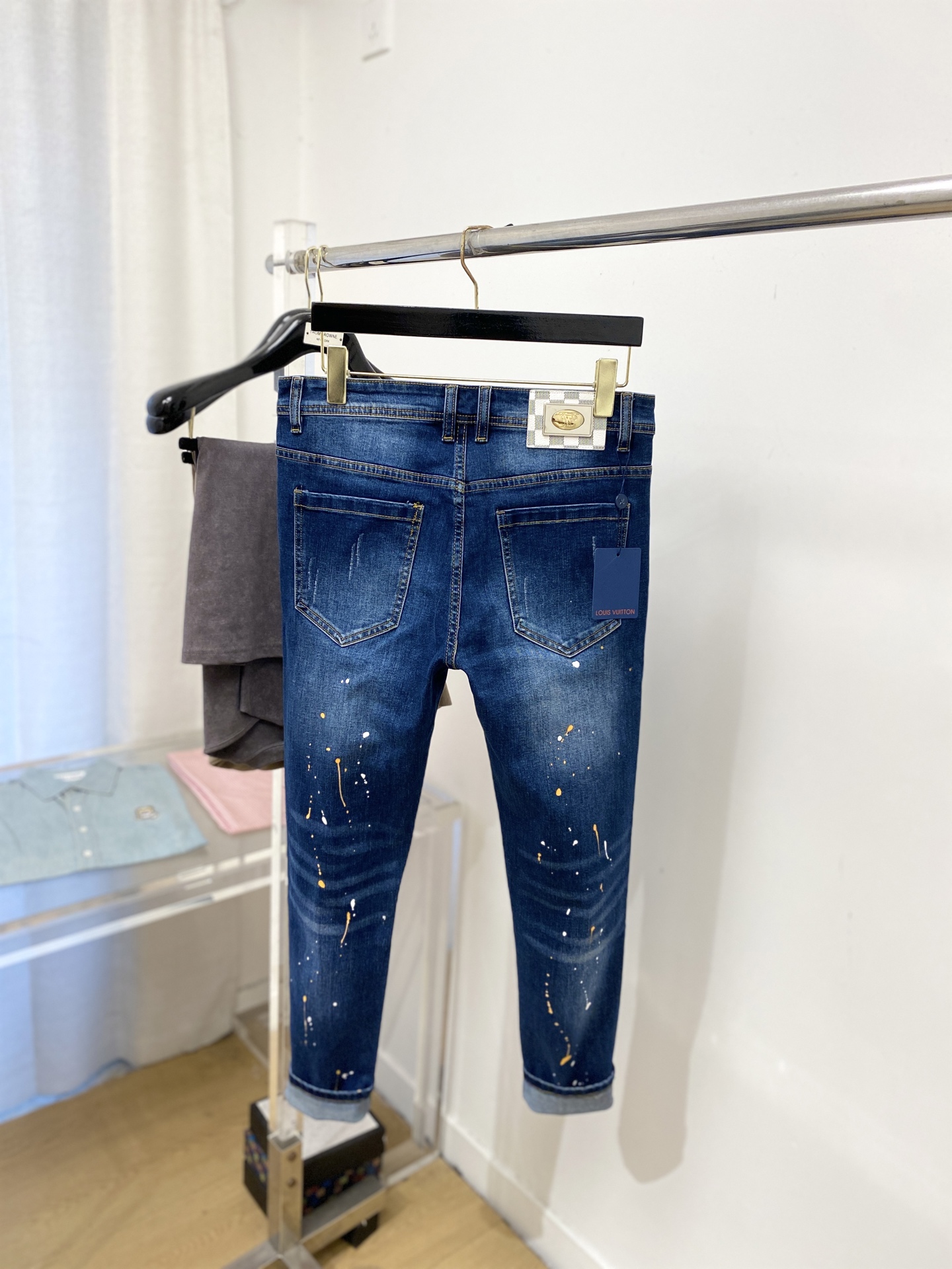 LV、2025最新品，专柜同步有售，原单狠货，水洗休闲牛仔裤，进口原版水洗弹力面料，舒适有弹性，原版五金