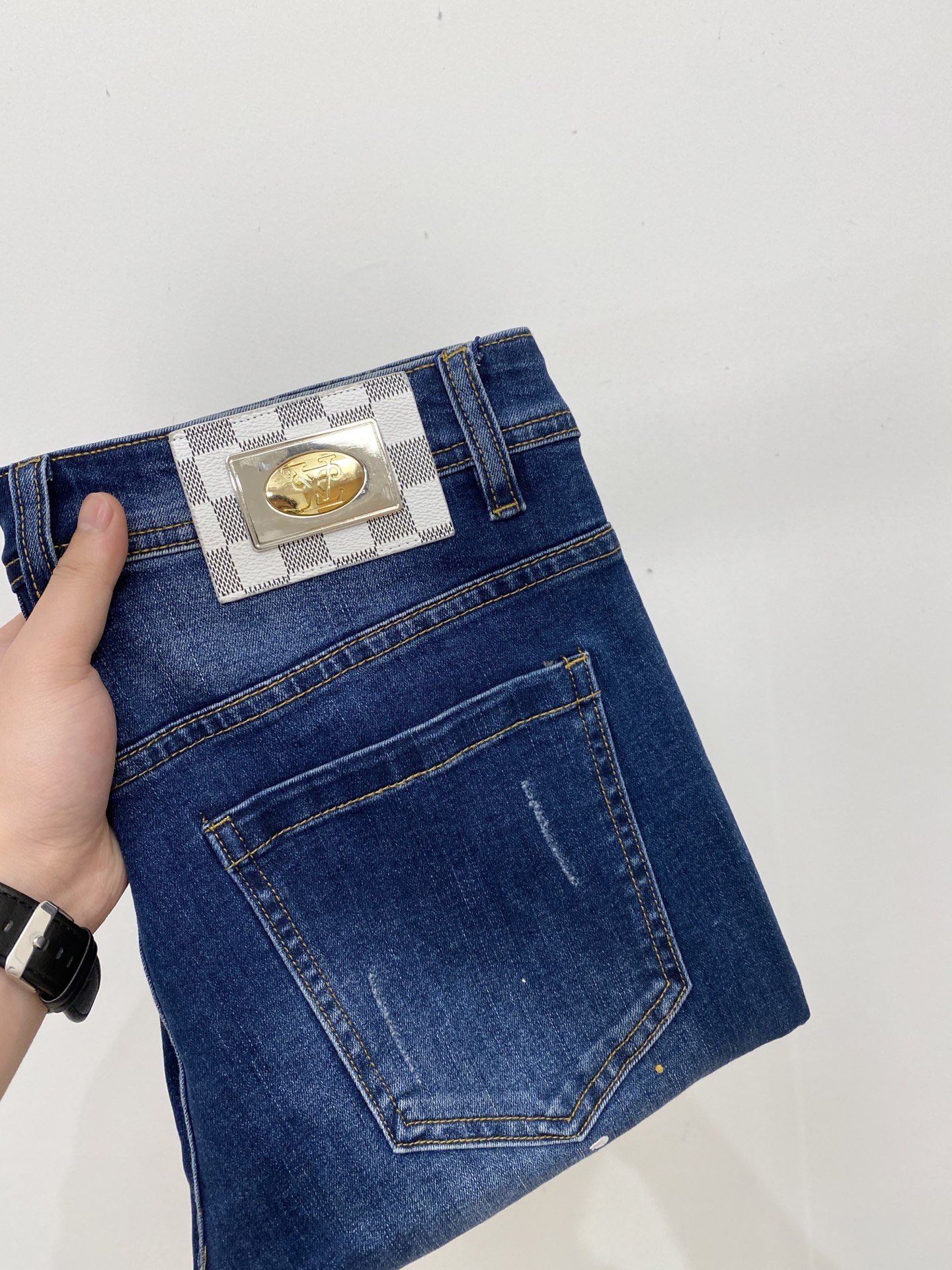 LV、2025最新品，专柜同步有售，原单狠货，水洗休闲牛仔裤，进口原版水洗弹力面料，舒适有弹性，原版五金