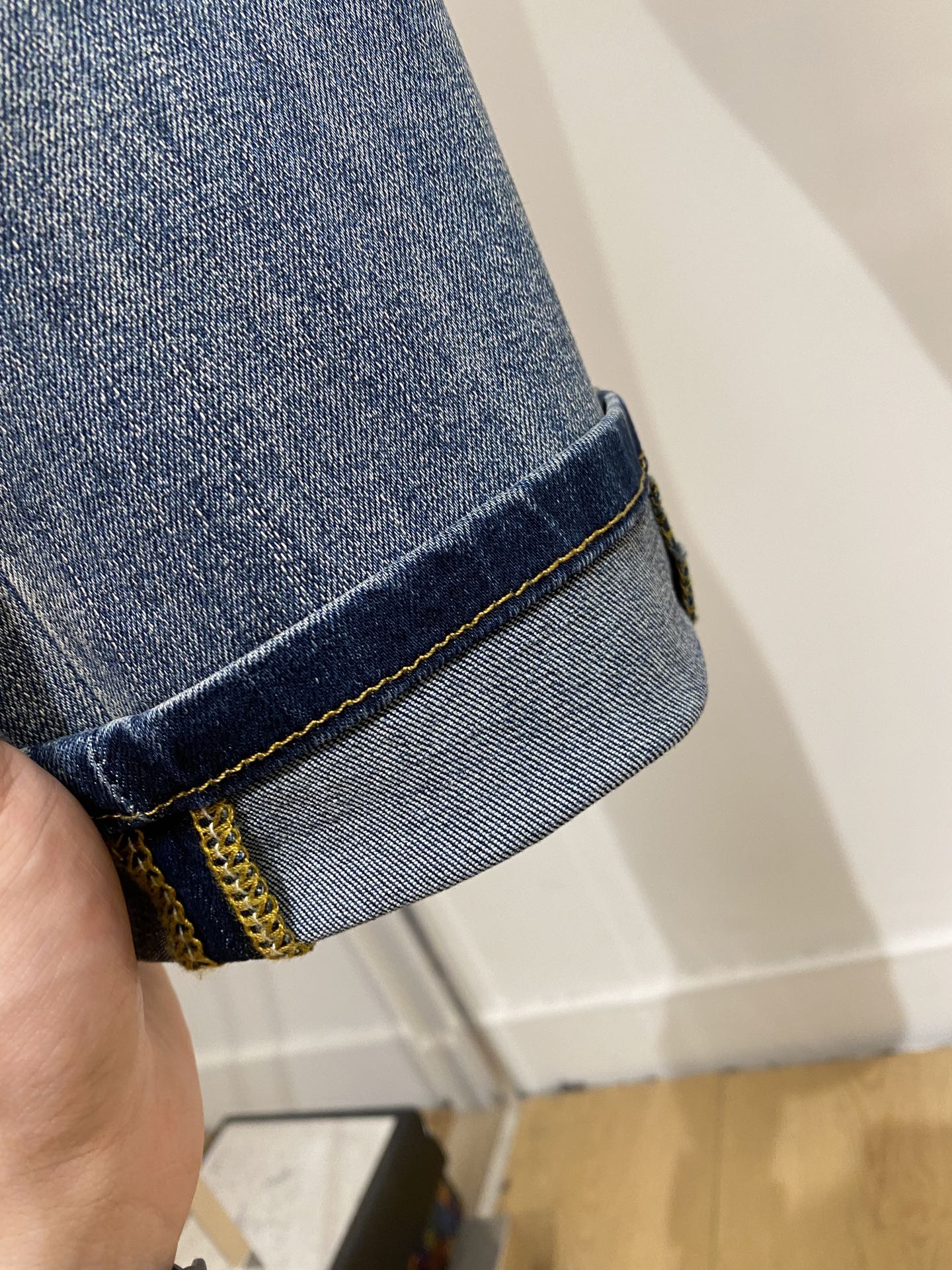 巴宝莉、2025最新品，专柜同步有售，原单狠货，水洗休闲牛仔裤，进口原版水洗弹力面料，舒适有弹性，原版五