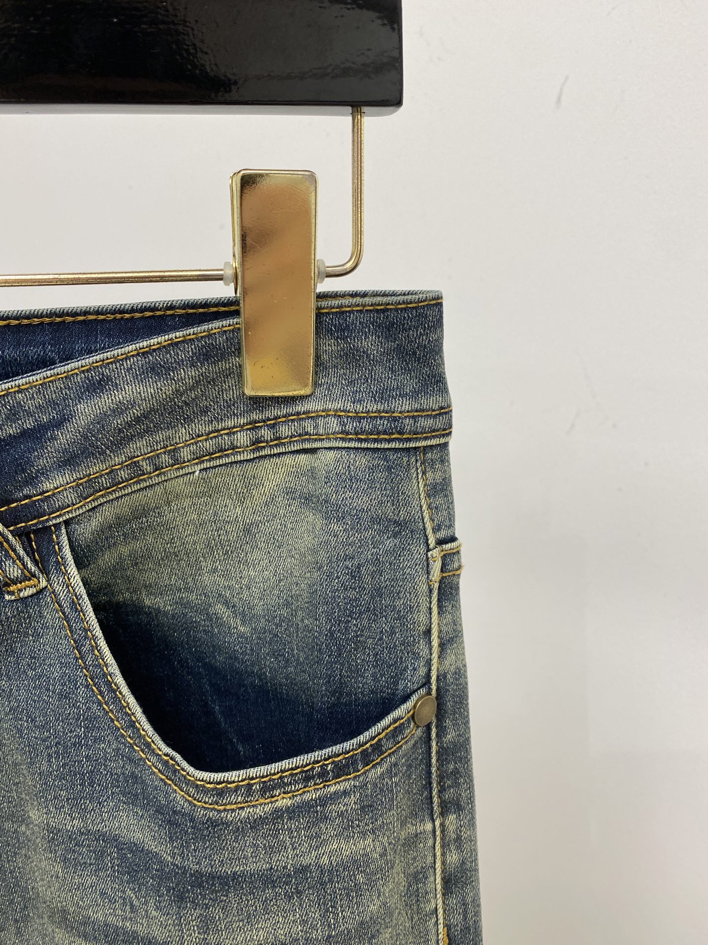 罗意威、2025最新品，专柜同步有售，原单狠货，水洗休闲牛仔裤，进口原版水洗弹力面料，舒适有弹性，原版五