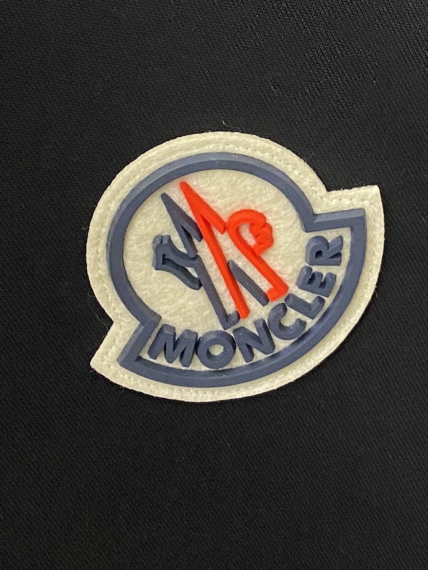 蒙口、2025最新品，时尚休闲套装，顶级原版面料打造，穿着舒适，吸湿性透气性都非常良好，色牢度超高！无论