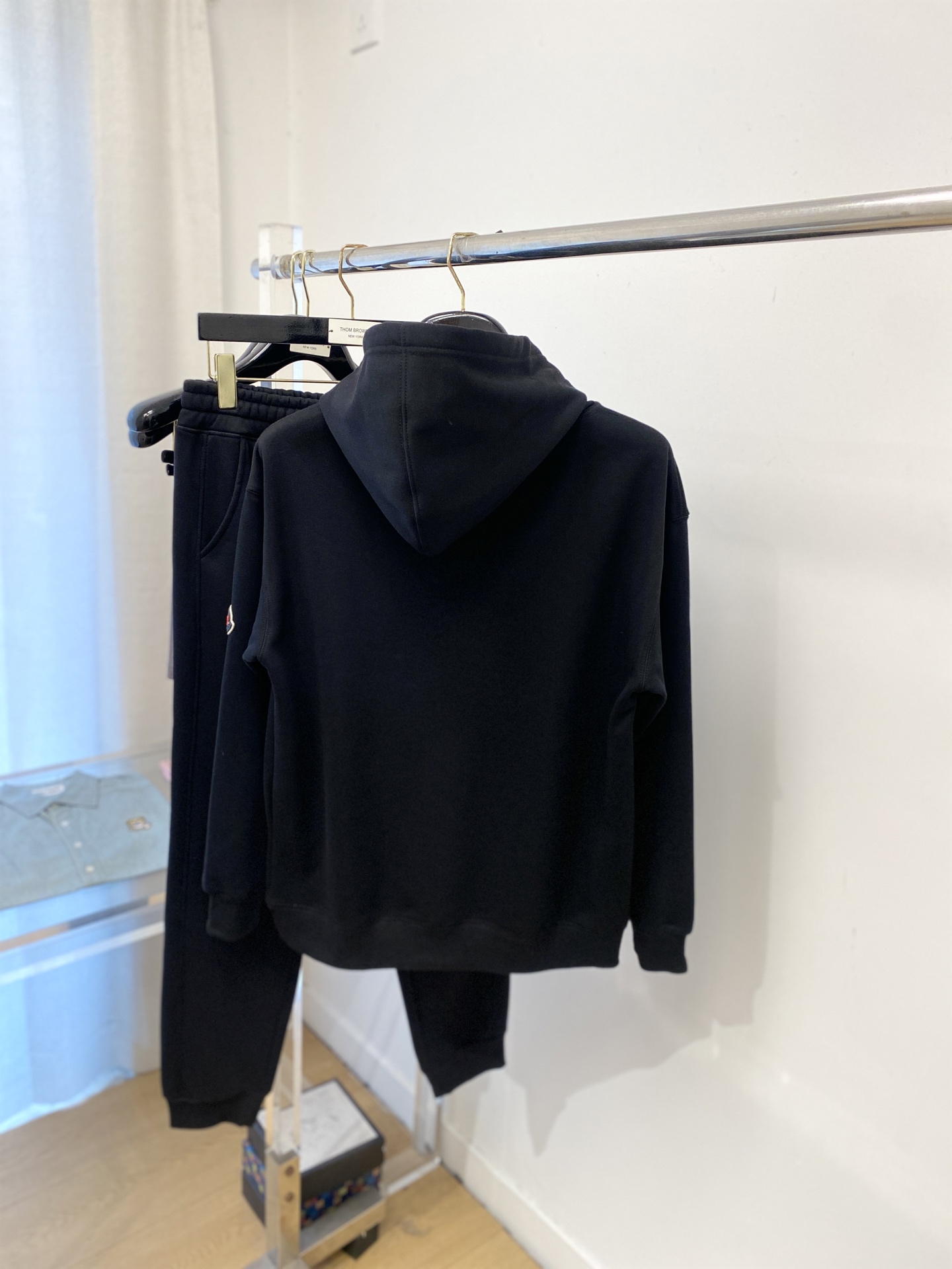 蒙口、2025最新品，时尚休闲套装，顶级原版面料打造，穿着舒适，吸湿性透气性都非常良好，色牢度超高！无论