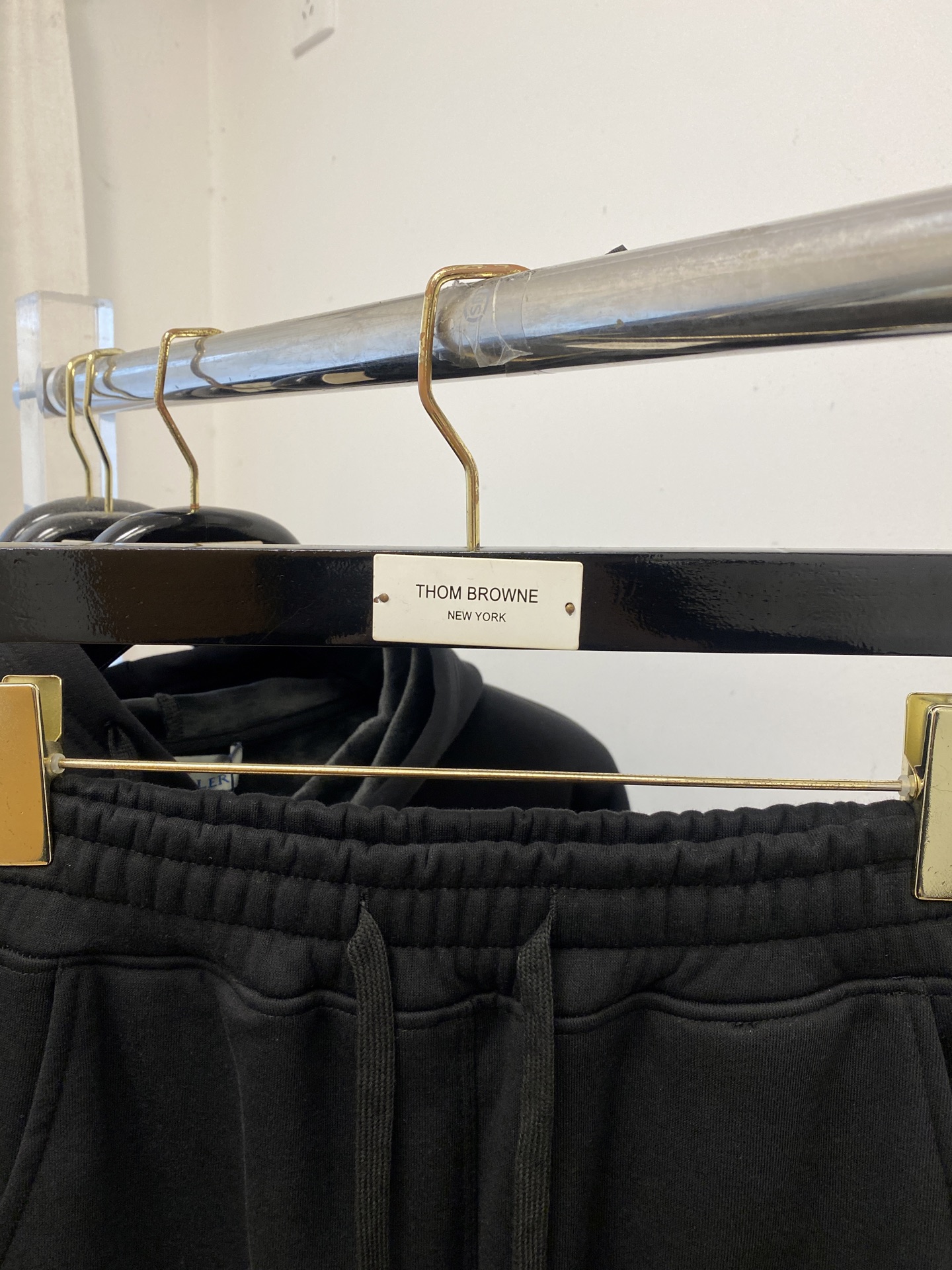 蒙口、2025最新品，时尚休闲套装，顶级原版面料打造，穿着舒适，吸湿性透气性都非常良好，色牢度超高！无论