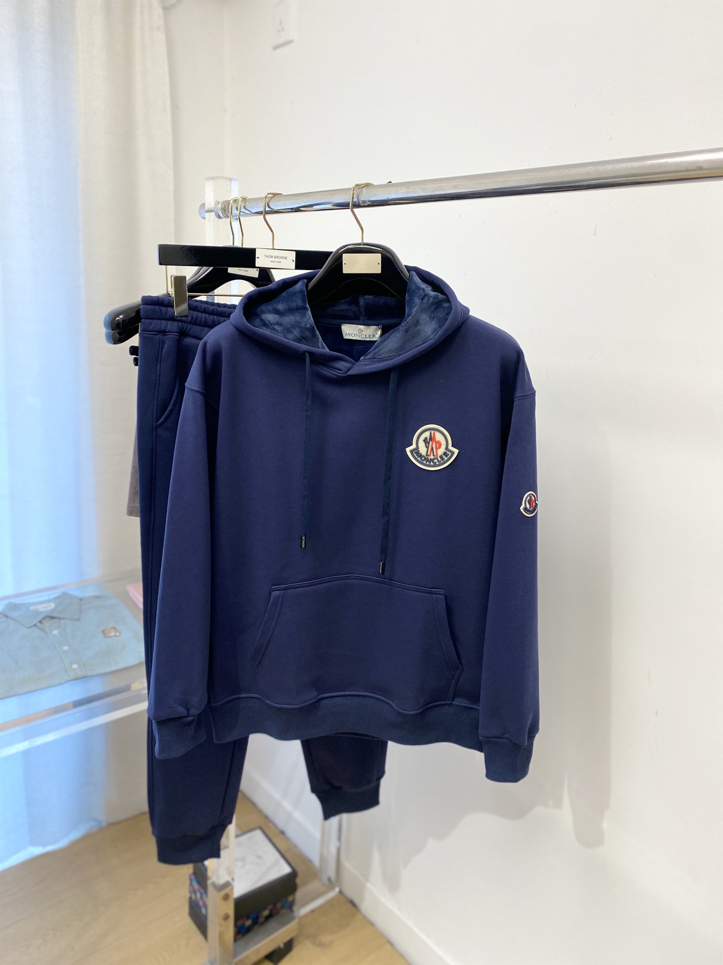 蒙口、2025最新品，时尚休闲套装，顶级原版面料打造，穿着舒适，吸湿性透气性都非常良好，色牢度超高！无论