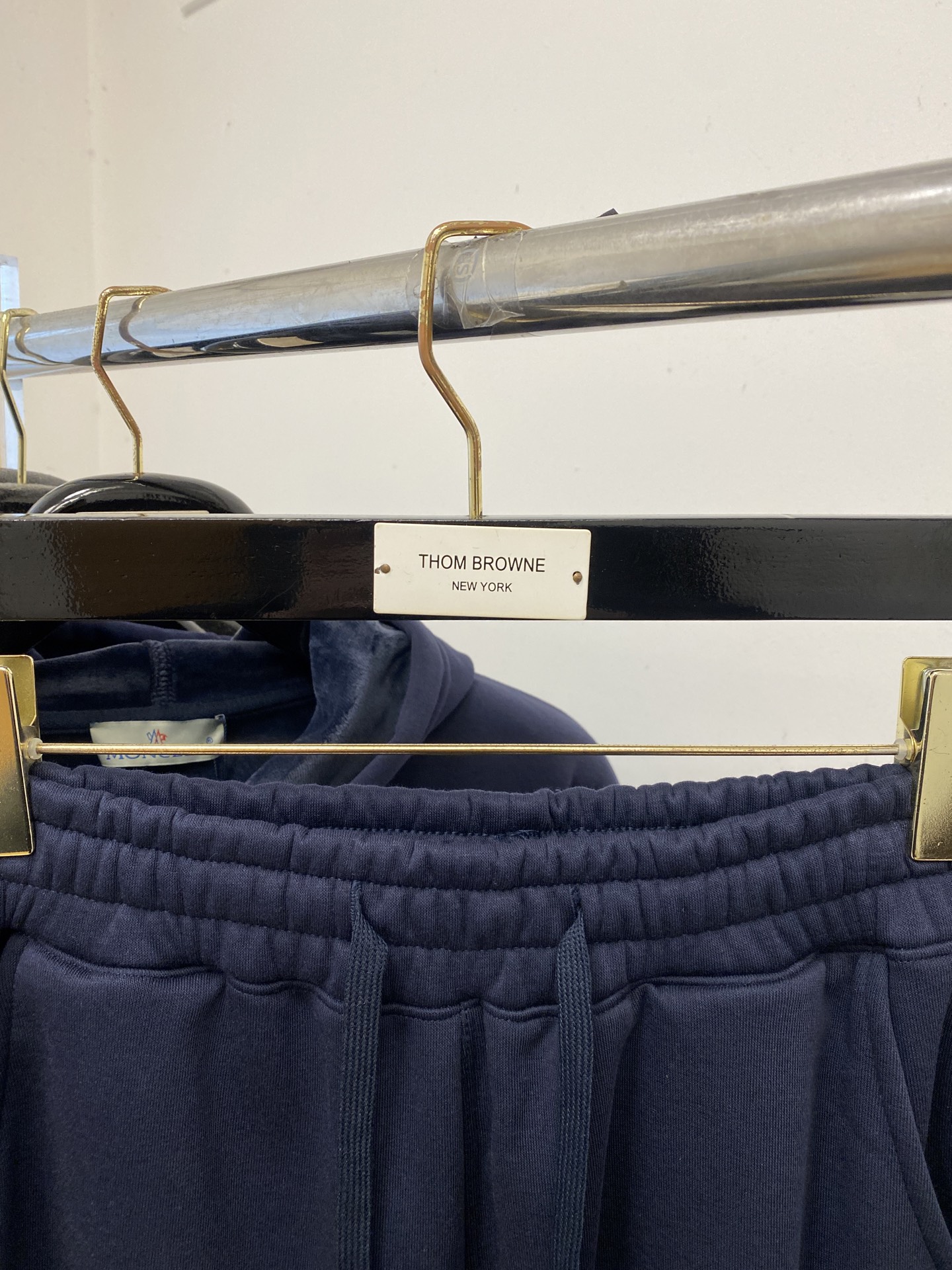 蒙口、2025最新品，时尚休闲套装，顶级原版面料打造，穿着舒适，吸湿性透气性都非常良好，色牢度超高！无论