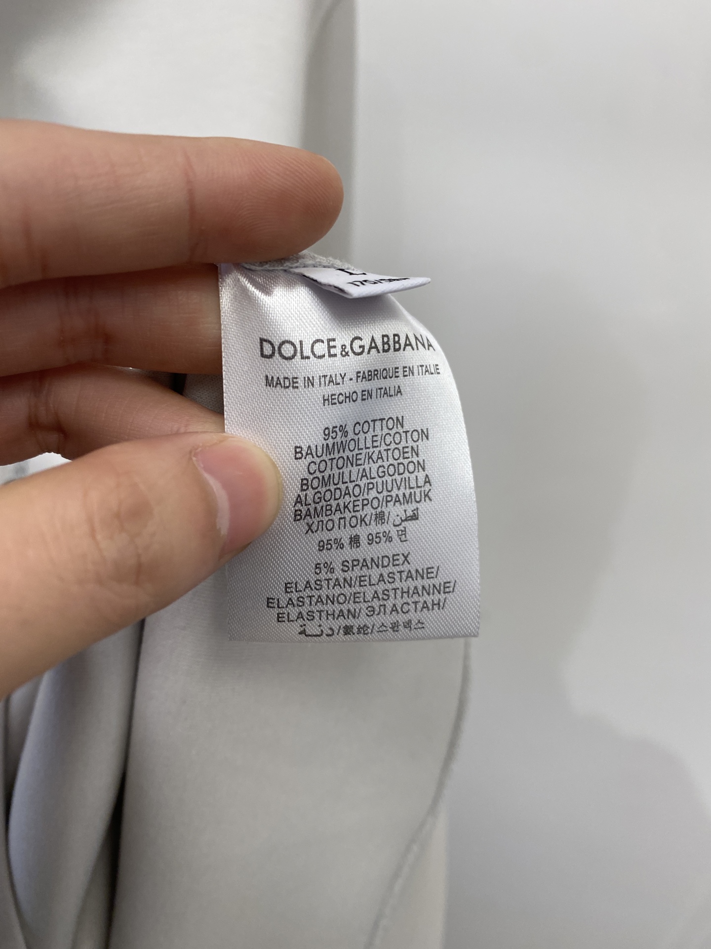 DG、2025新品卫衣，帅气时尚，胸口顶级印胶字母logo，简约百搭款。面料棉 不仅挺括，保持潮流的廓形