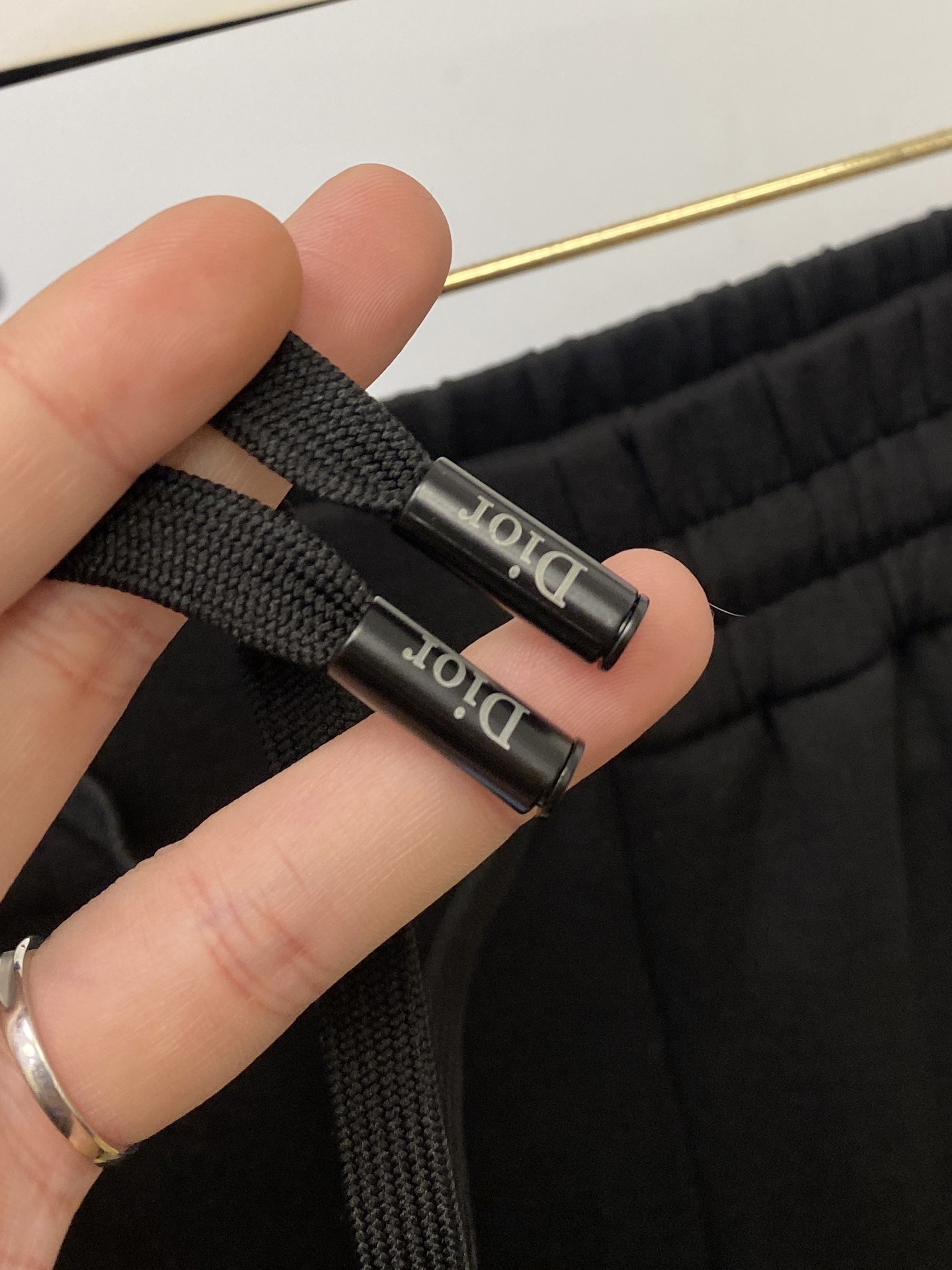 迪奥、2025爆款休闲裤 高弹显瘦必爆简约百搭爆款，做工精细，每一针都看得到用心，超多明星网红最爱 拉长