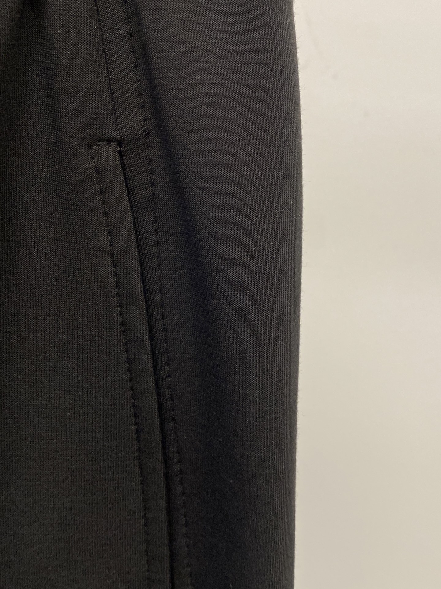 迪奥、2025爆款休闲裤 高弹显瘦必爆简约百搭爆款，做工精细，每一针都看得到用心，超多明星网红最爱 拉长