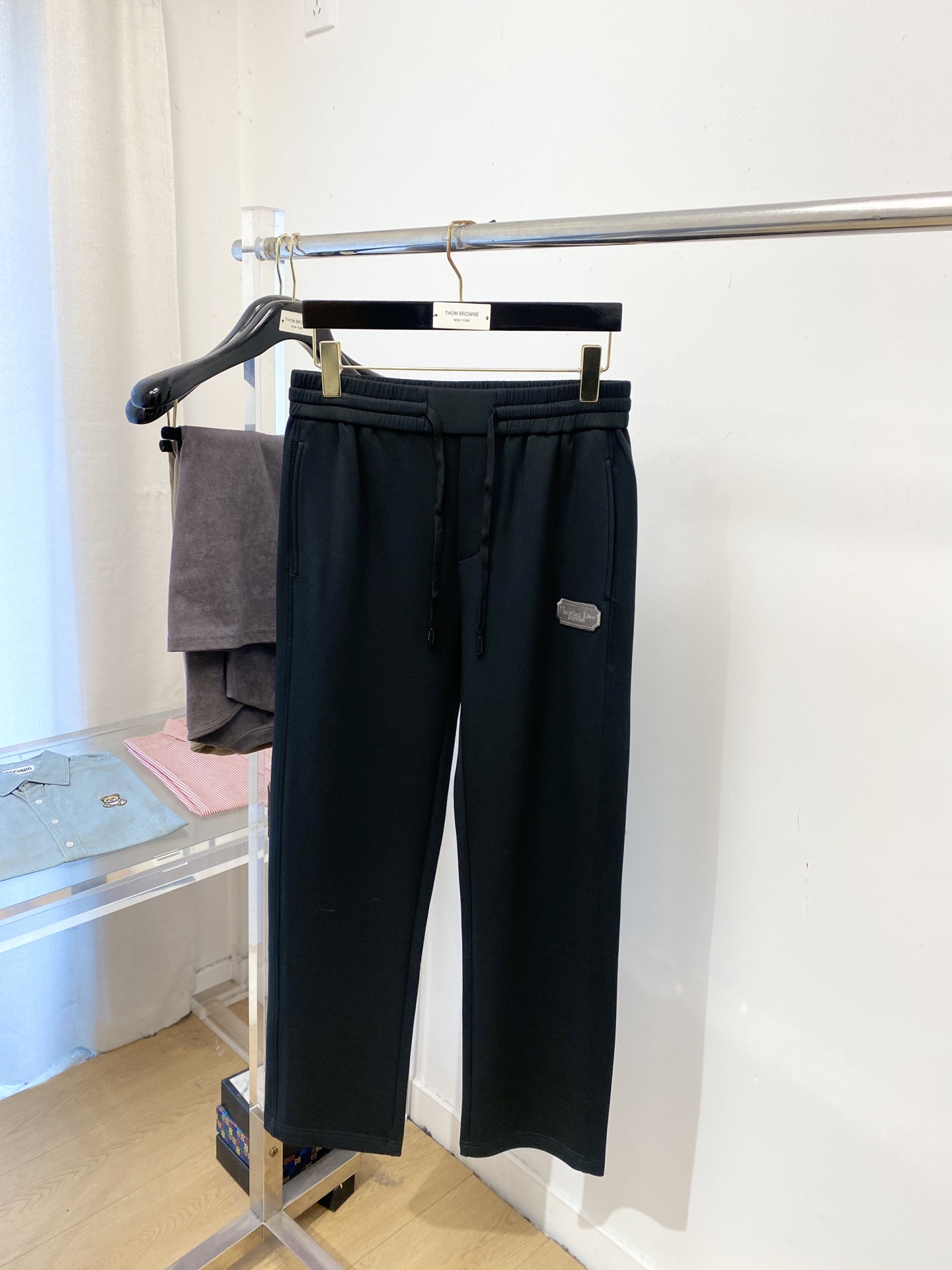 迪奥、2025爆款休闲裤 高弹显瘦必爆简约百搭爆款，做工精细，每一针都看得到用心，超多明星网红最爱 拉长