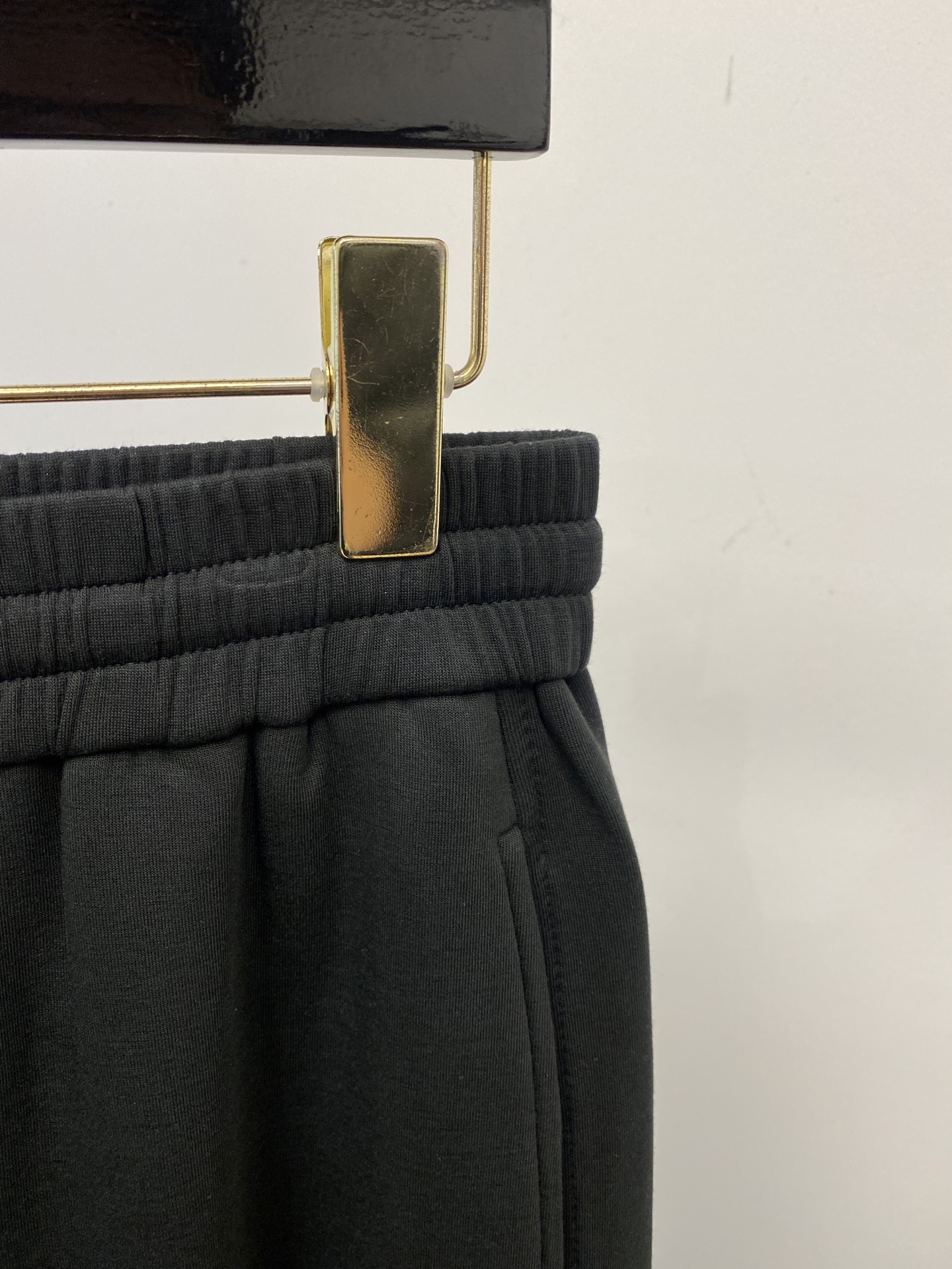 迪奥、2025爆款休闲裤 高弹显瘦必爆简约百搭爆款，做工精细，每一针都看得到用心，超多明星网红最爱 拉长