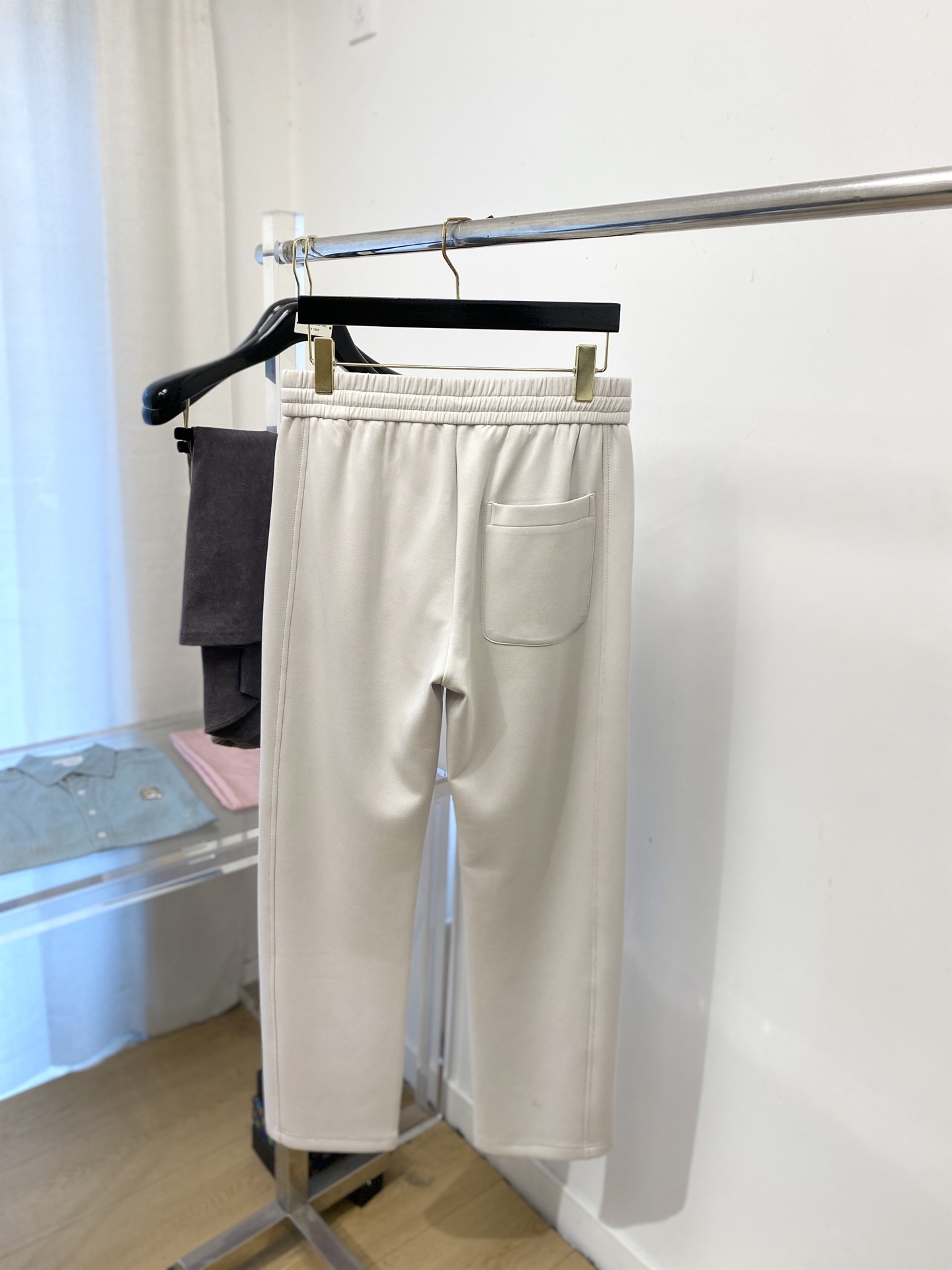 DG、2025爆款休闲裤 高弹显瘦必爆简约百搭爆款，做工精细，每一针都看得到用心，超多明星网红最爱 拉长