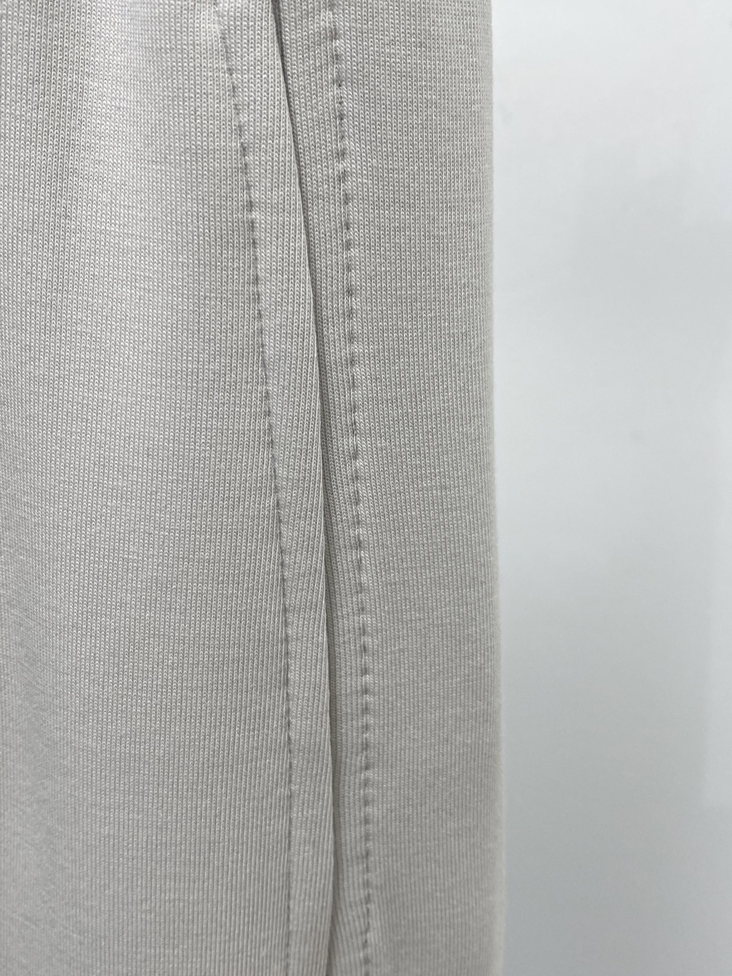 DG、2025爆款休闲裤 高弹显瘦必爆简约百搭爆款，做工精细，每一针都看得到用心，超多明星网红最爱 拉长