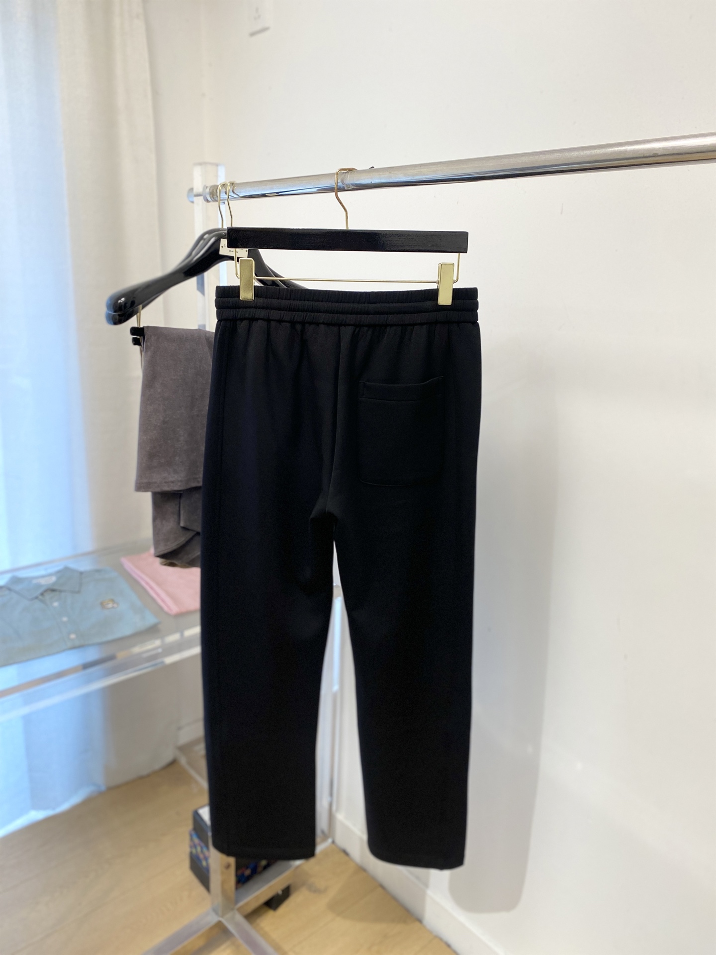 DG、2025爆款休闲裤 高弹显瘦必爆简约百搭爆款，做工精细，每一针都看得到用心，超多明星网红最爱 拉长