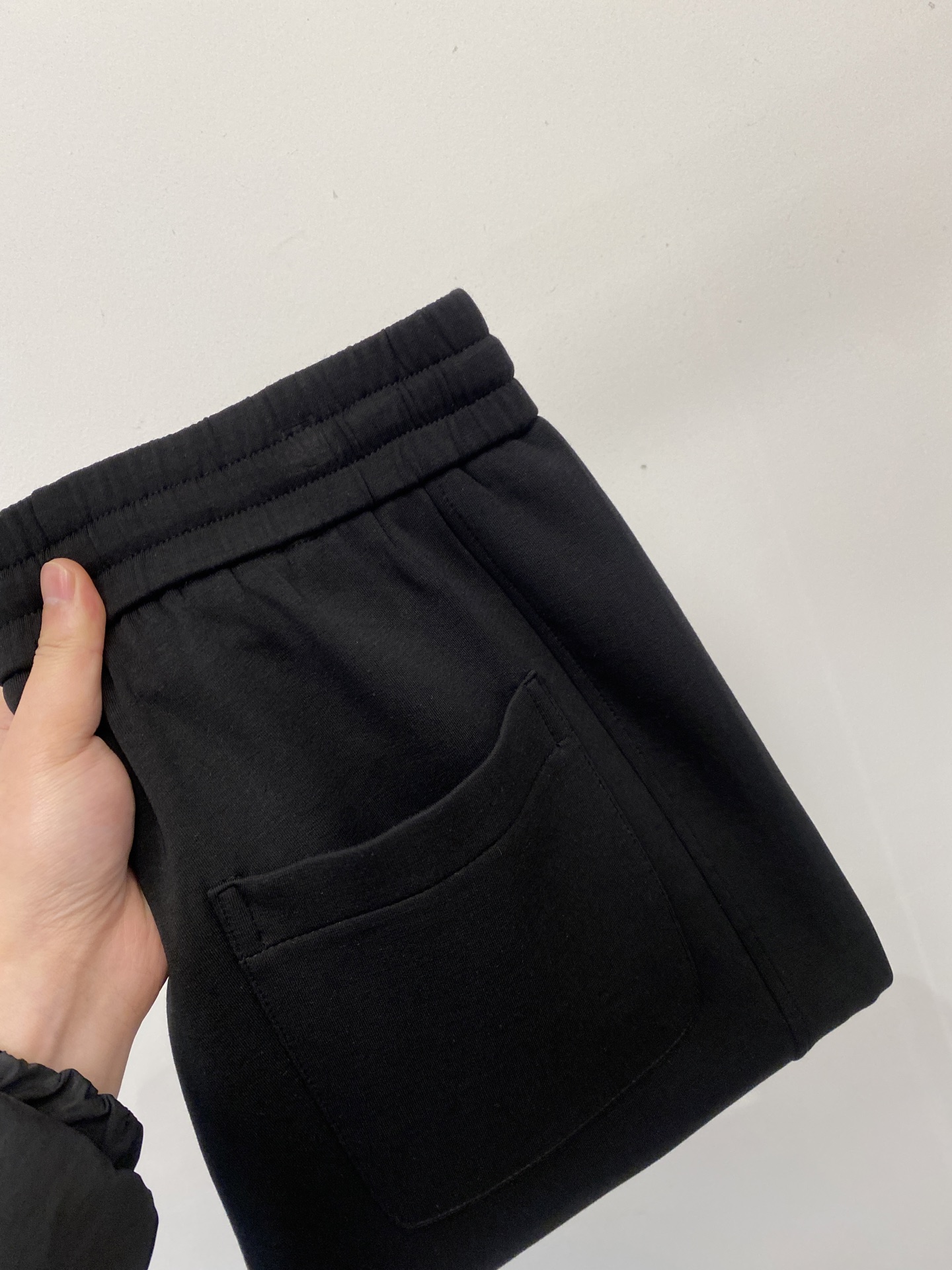 DG、2025爆款休闲裤 高弹显瘦必爆简约百搭爆款，做工精细，每一针都看得到用心，超多明星网红最爱 拉长