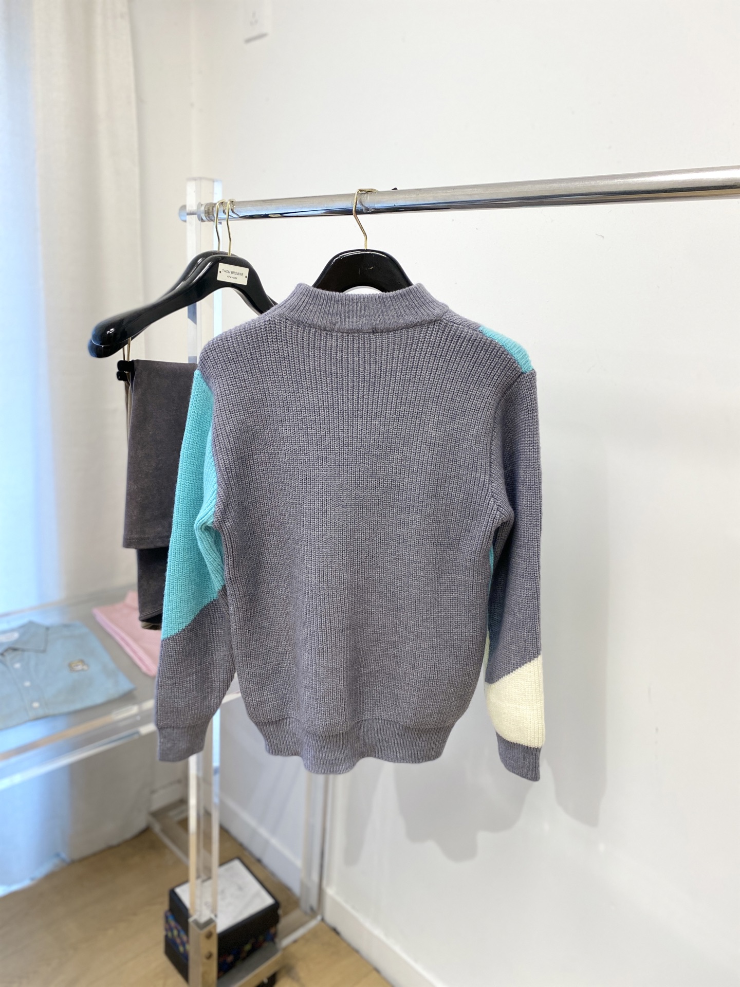 支持年后退换！ 普拉达、2025新品羊毛衣 具有手感细腻柔软，可直接与肌肤接触，让暖心的纱线变化出细腻的