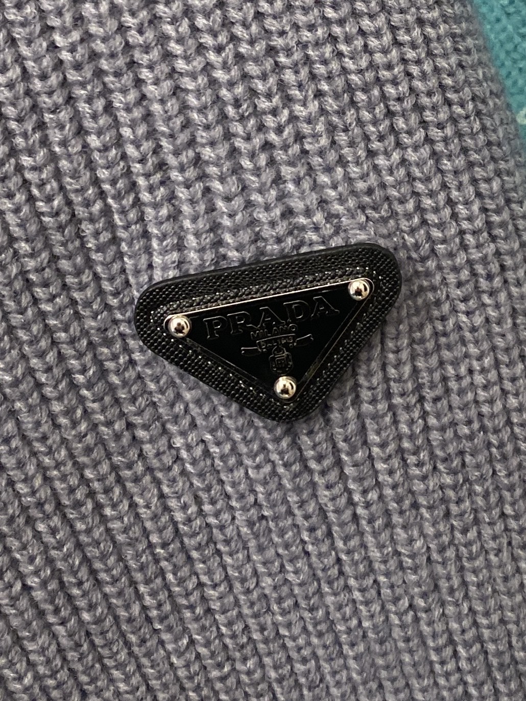 支持年后退换！ 普拉达、2025新品羊毛衣 具有手感细腻柔软，可直接与肌肤接触，让暖心的纱线变化出细腻的