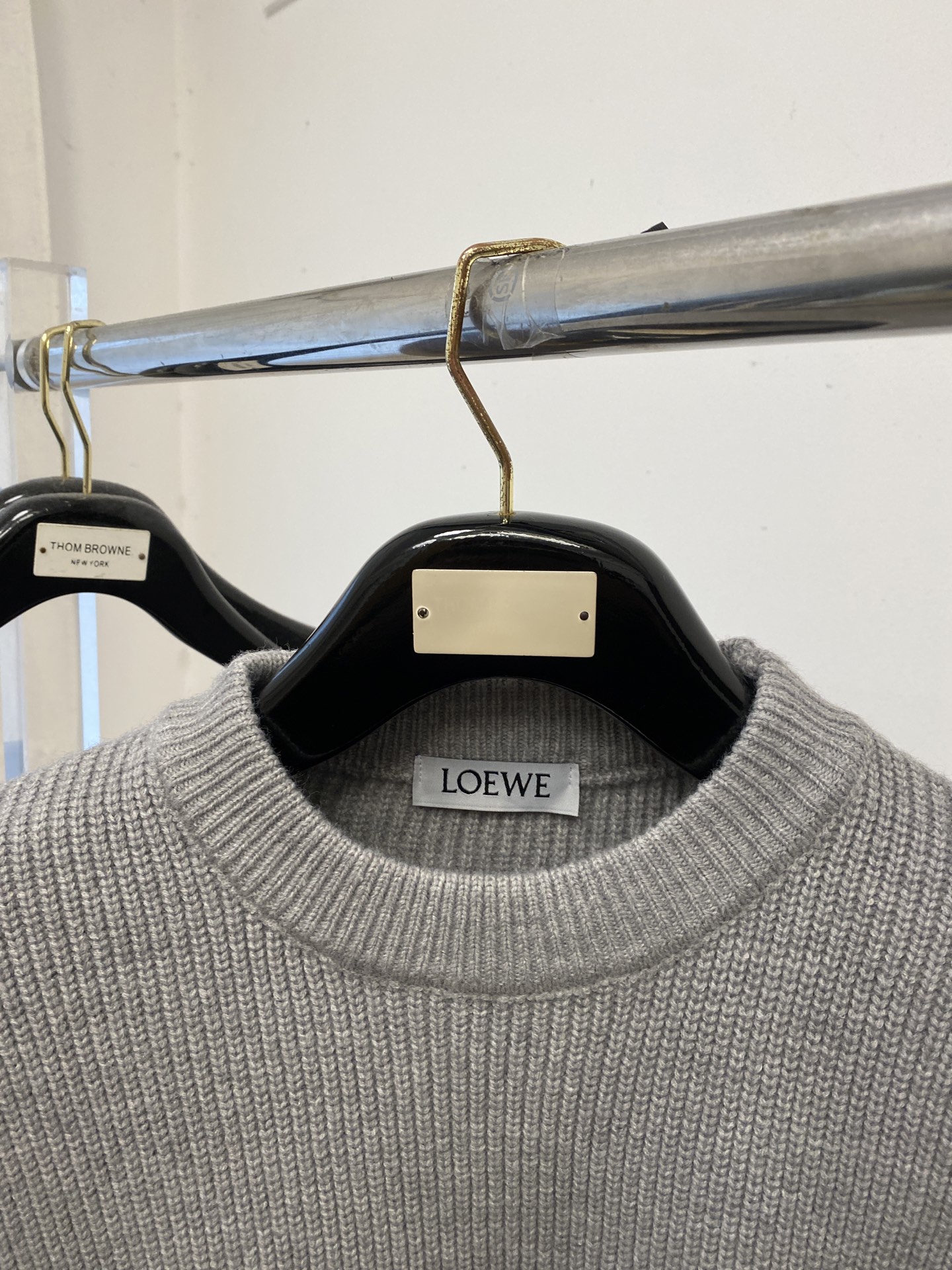 支持年后退换！ 罗意威、2025新品羊毛衣 具有手感细腻柔软，可直接与肌肤接触，让暖心的纱线变化出细腻的