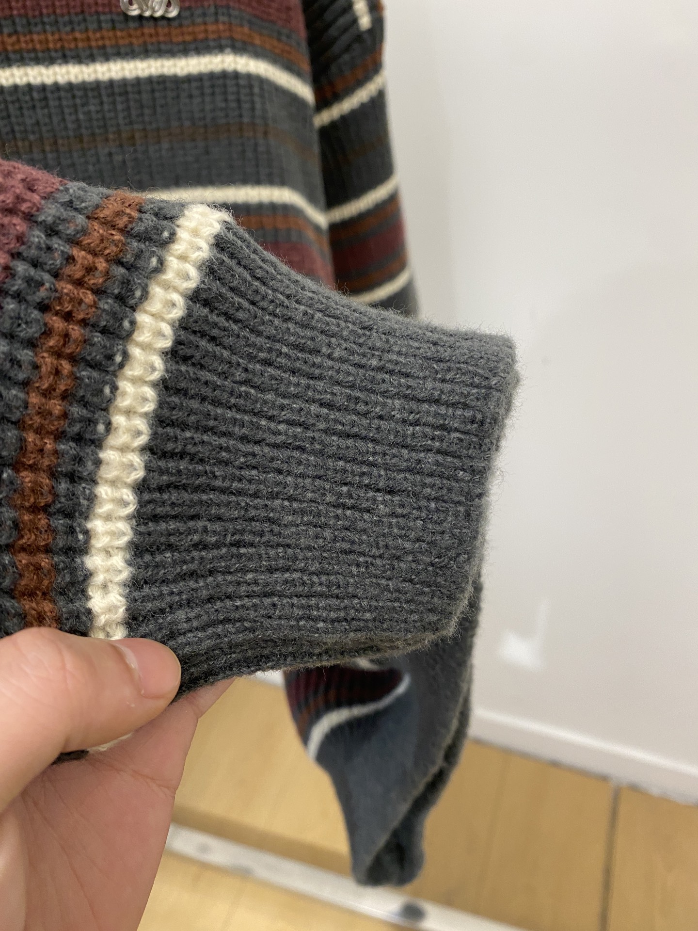 支持年后退换！ 罗意威、2025新品羊毛衣 具有手感细腻柔软，可直接与肌肤接触，让暖心的纱线变化出细腻的