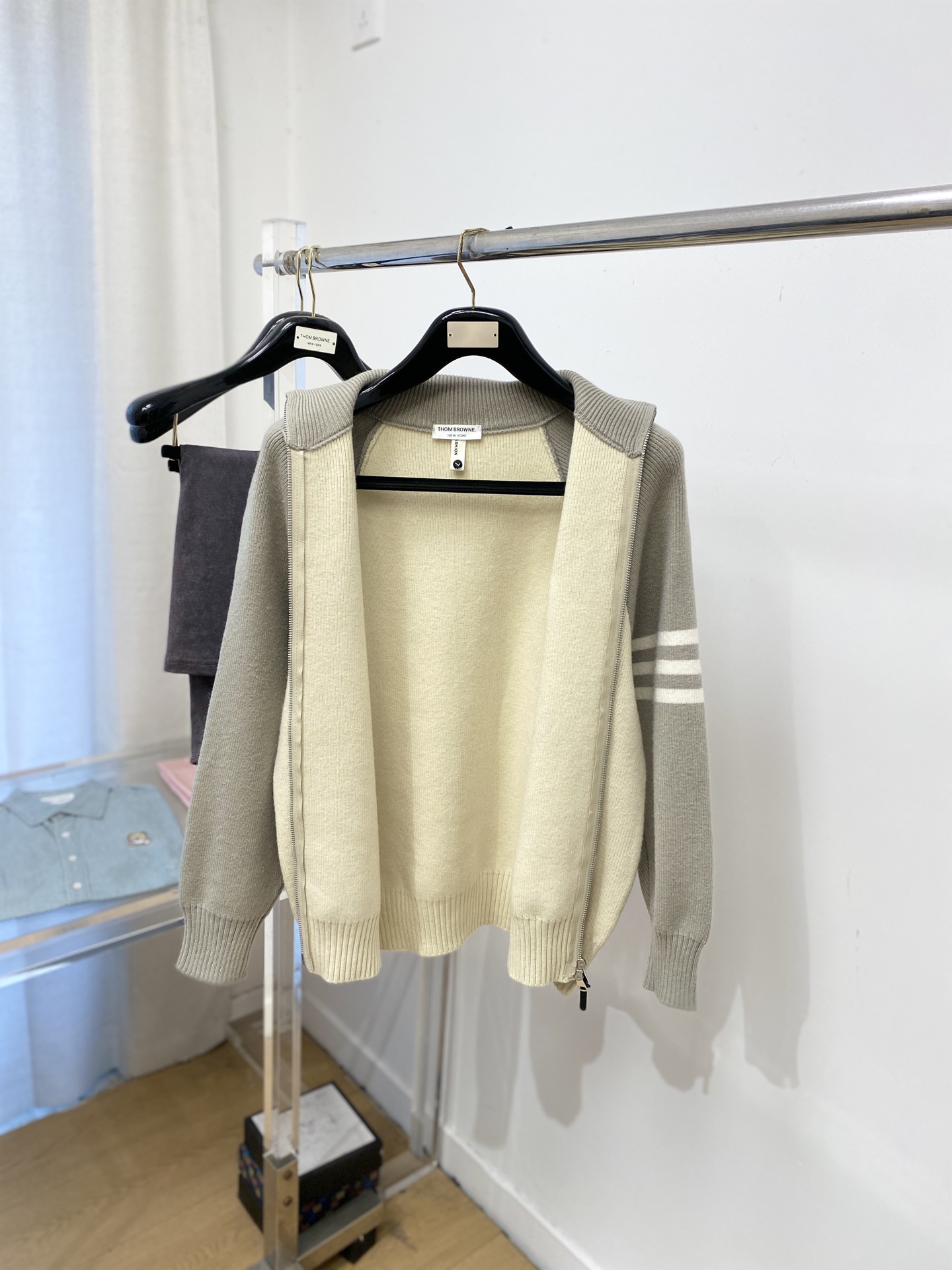 支持年后退换！ TB、2025新品羊毛衣外套 具有手感细腻柔软，可直接与肌肤接触，让暖心的纱线变化出细腻