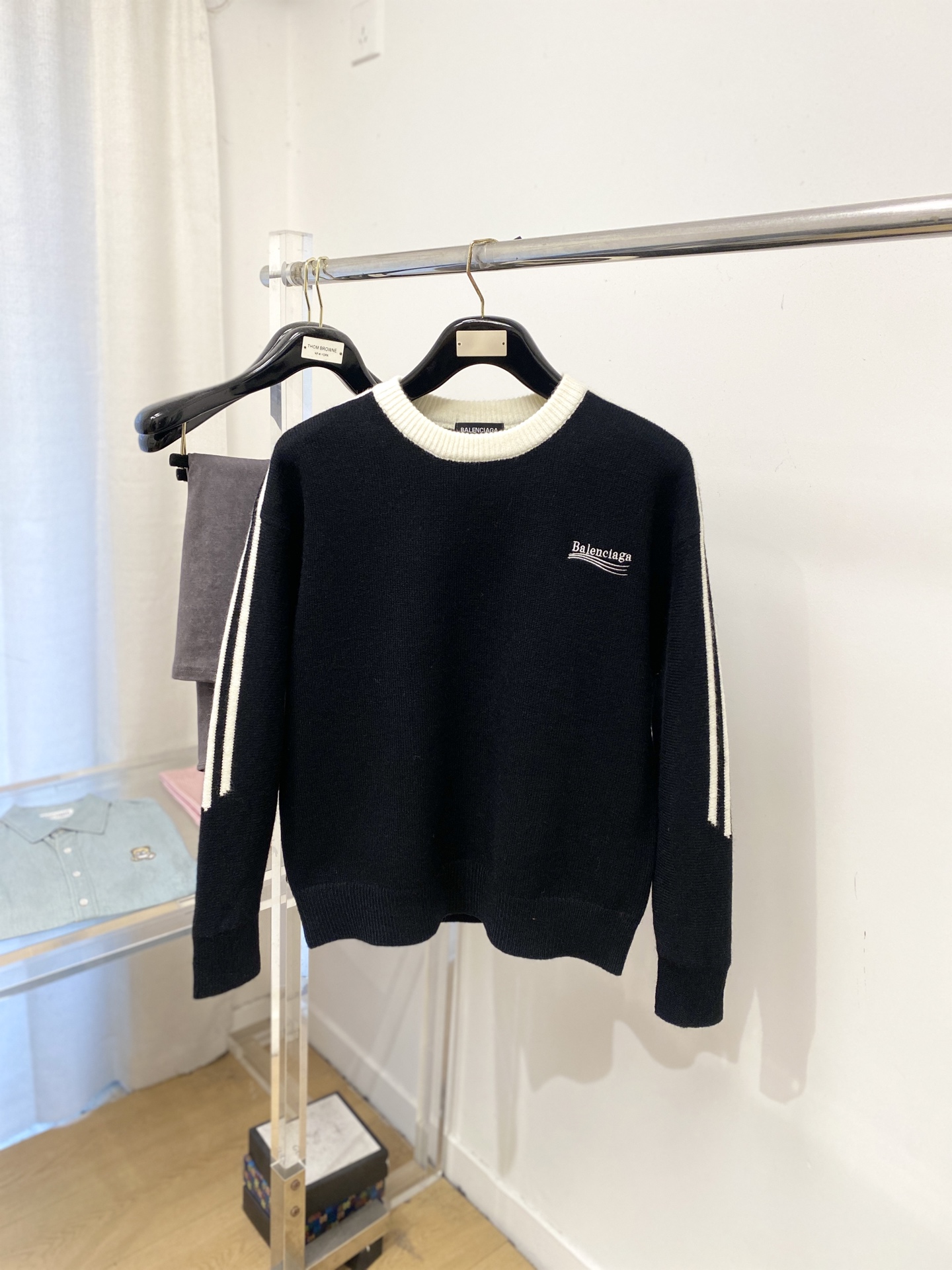 支持年后退换！ 巴黎世家、2025新品羊毛衣 具有手感细腻柔软，可直接与肌肤接触，让暖心的纱线变化出细腻