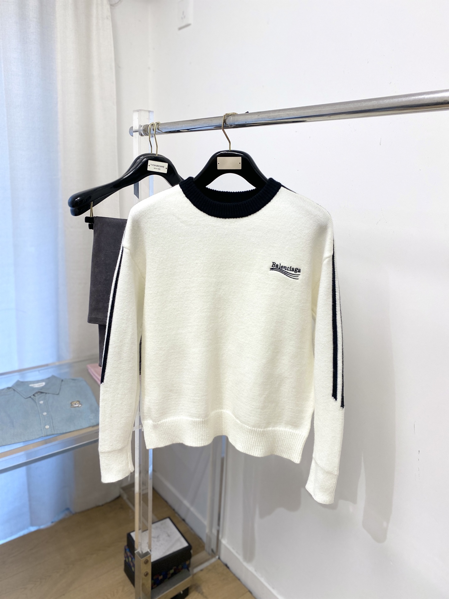 支持年后退换！ 巴黎世家、2025新品羊毛衣 具有手感细腻柔软，可直接与肌肤接触，让暖心的纱线变化出细腻