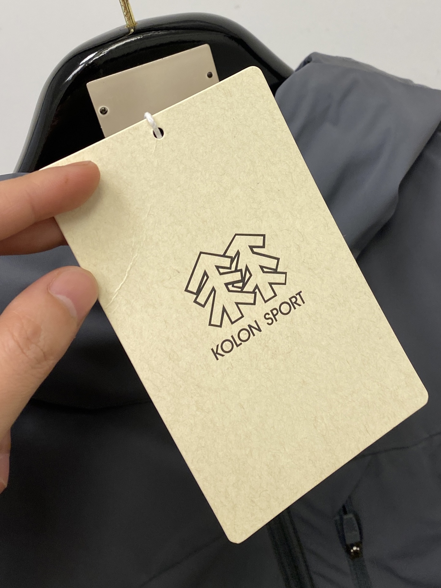 KOLON SPORT、2025最新款男士羽绒服、面料柔软舒适 ．上身版型超赞 ．拉链．辅料都是客供 、