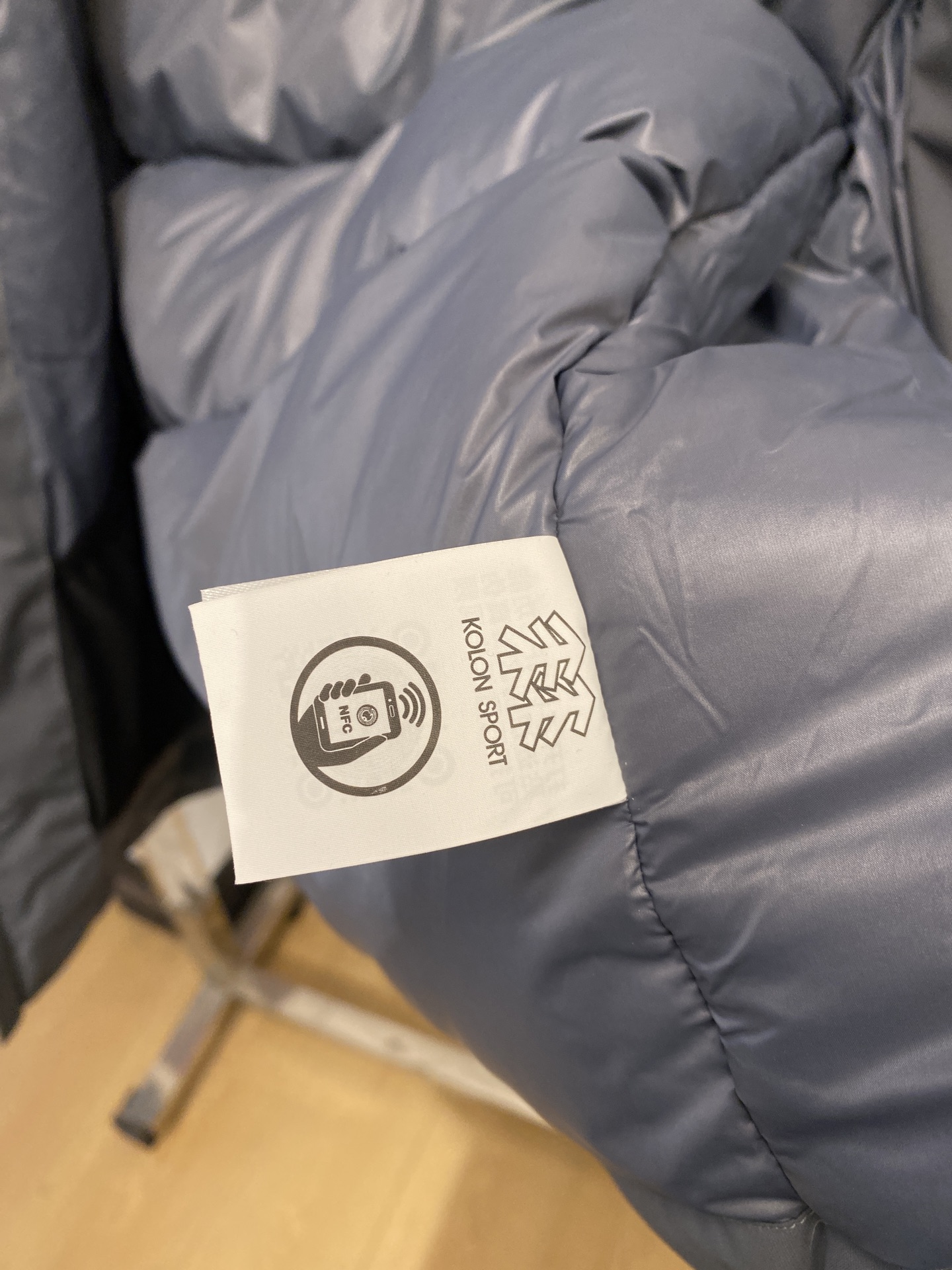 KOLON SPORT、2025最新款男士羽绒服、面料柔软舒适 ．上身版型超赞 ．拉链．辅料都是客供 、