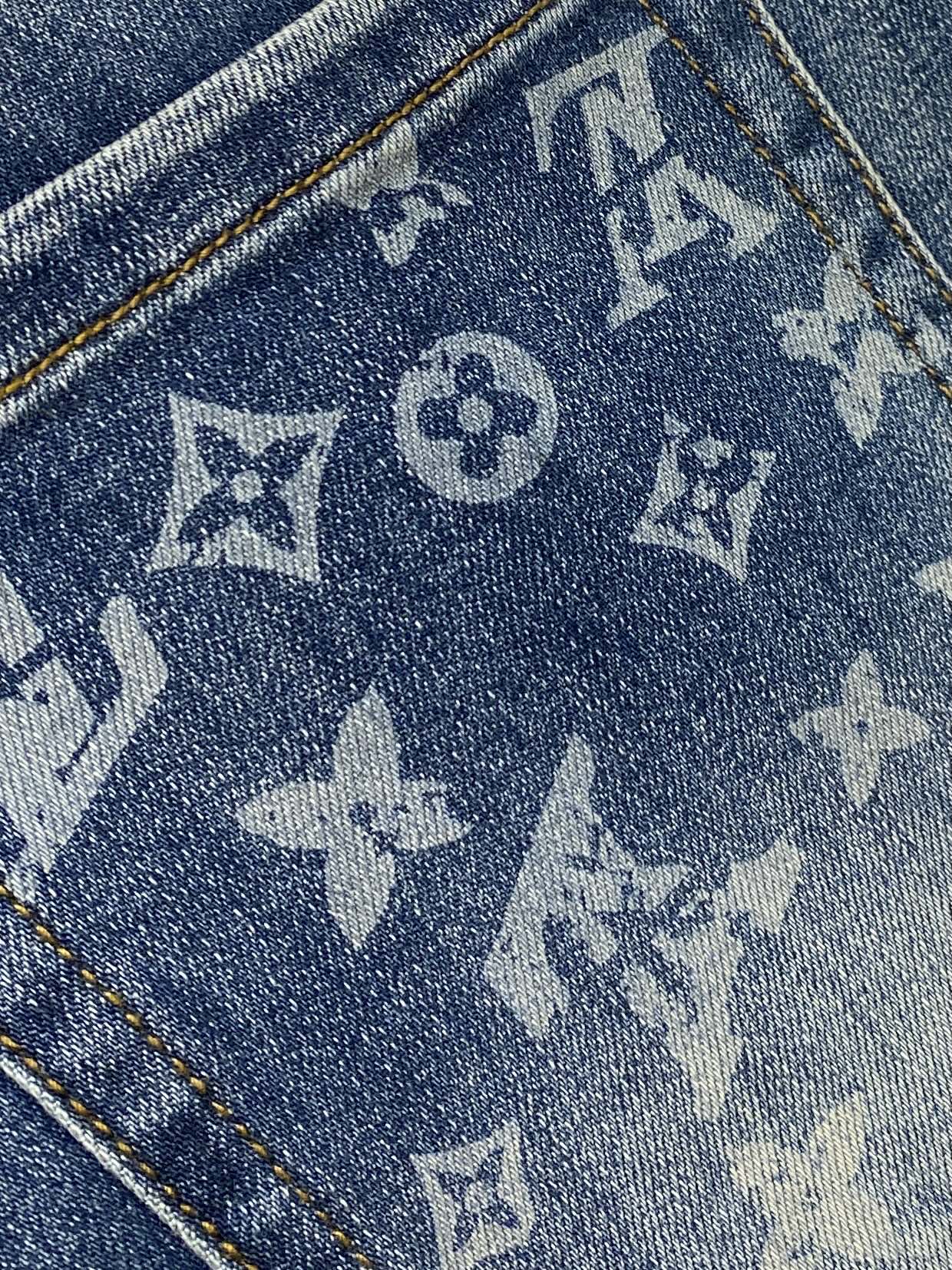 LV、2025最新品，专柜同步有售，原单狠货，水洗休闲牛仔裤，进口原版水洗弹力面料，舒适有弹性，原版五金