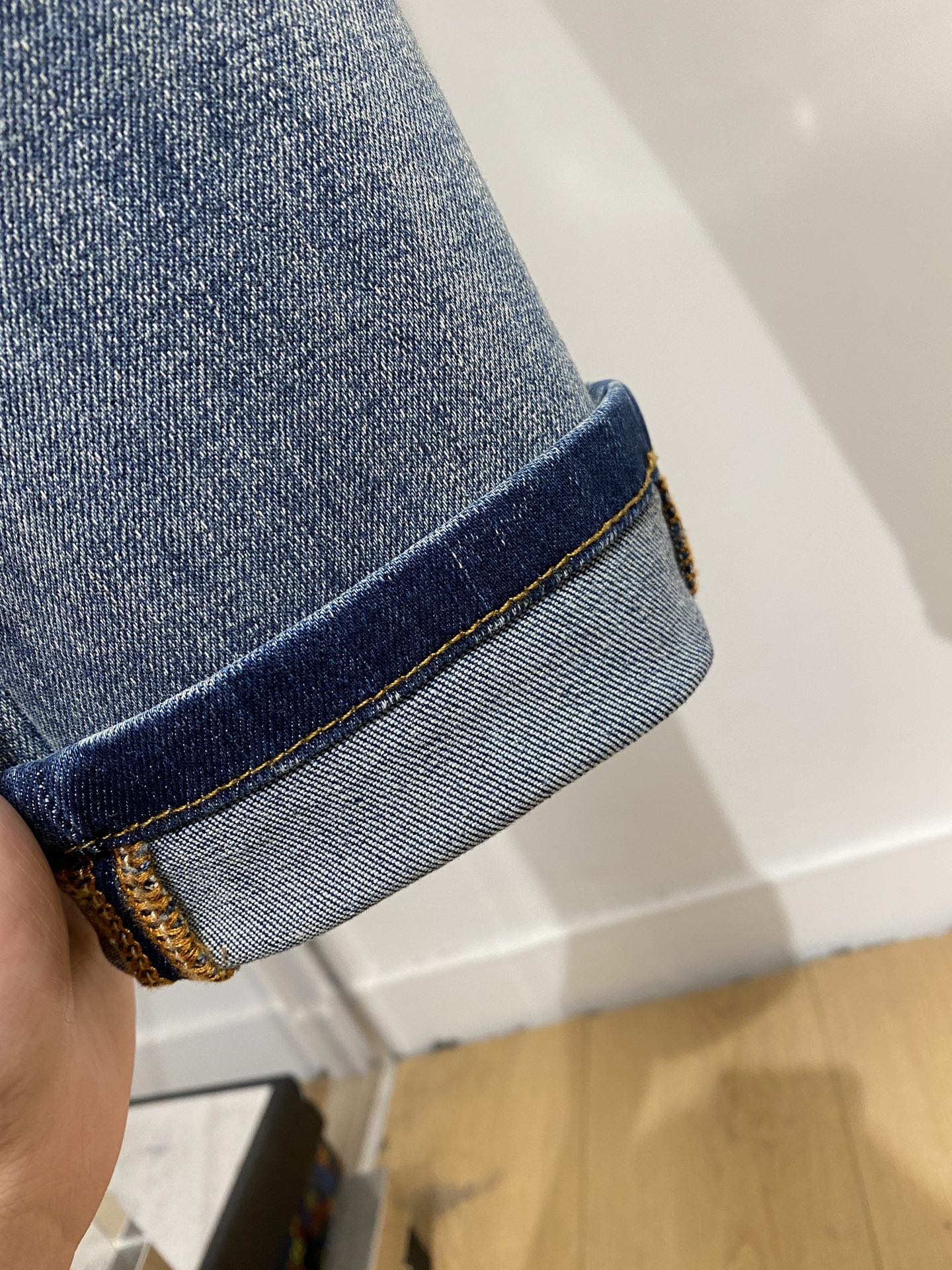 LV、2025最新品，专柜同步有售，原单狠货，水洗休闲牛仔裤，进口原版水洗弹力面料，舒适有弹性，原版五金