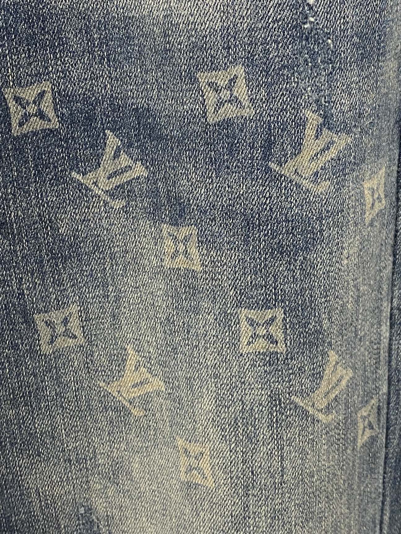 LV、2025最新品，专柜同步有售，原单狠货，水洗休闲牛仔裤，进口原版水洗弹力面料，舒适有弹性，原版五金