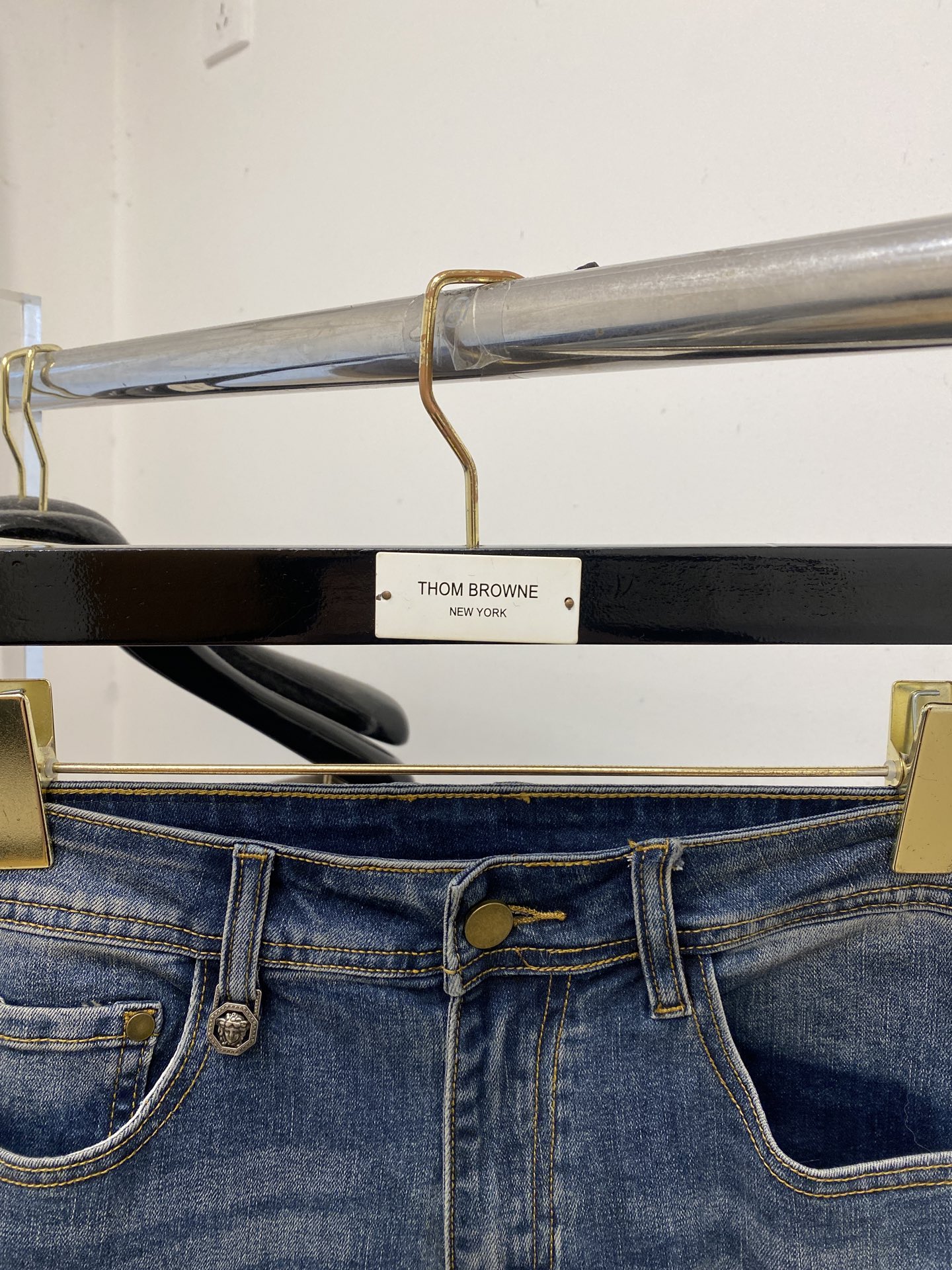 范思哲、2025最新品，专柜同步有售，原单狠货，水洗休闲牛仔裤，进口原版水洗弹力面料，舒适有弹性，原版五