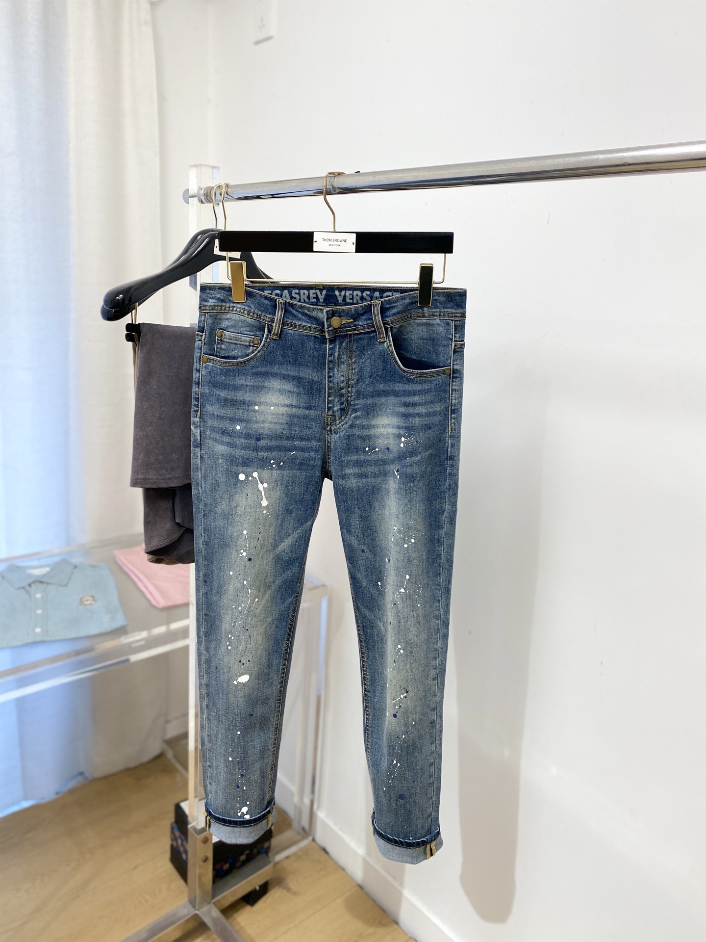 范思哲、2025最新品，专柜同步有售，原单狠货，水洗休闲牛仔裤，进口原版水洗弹力面料，舒适有弹性，原版五