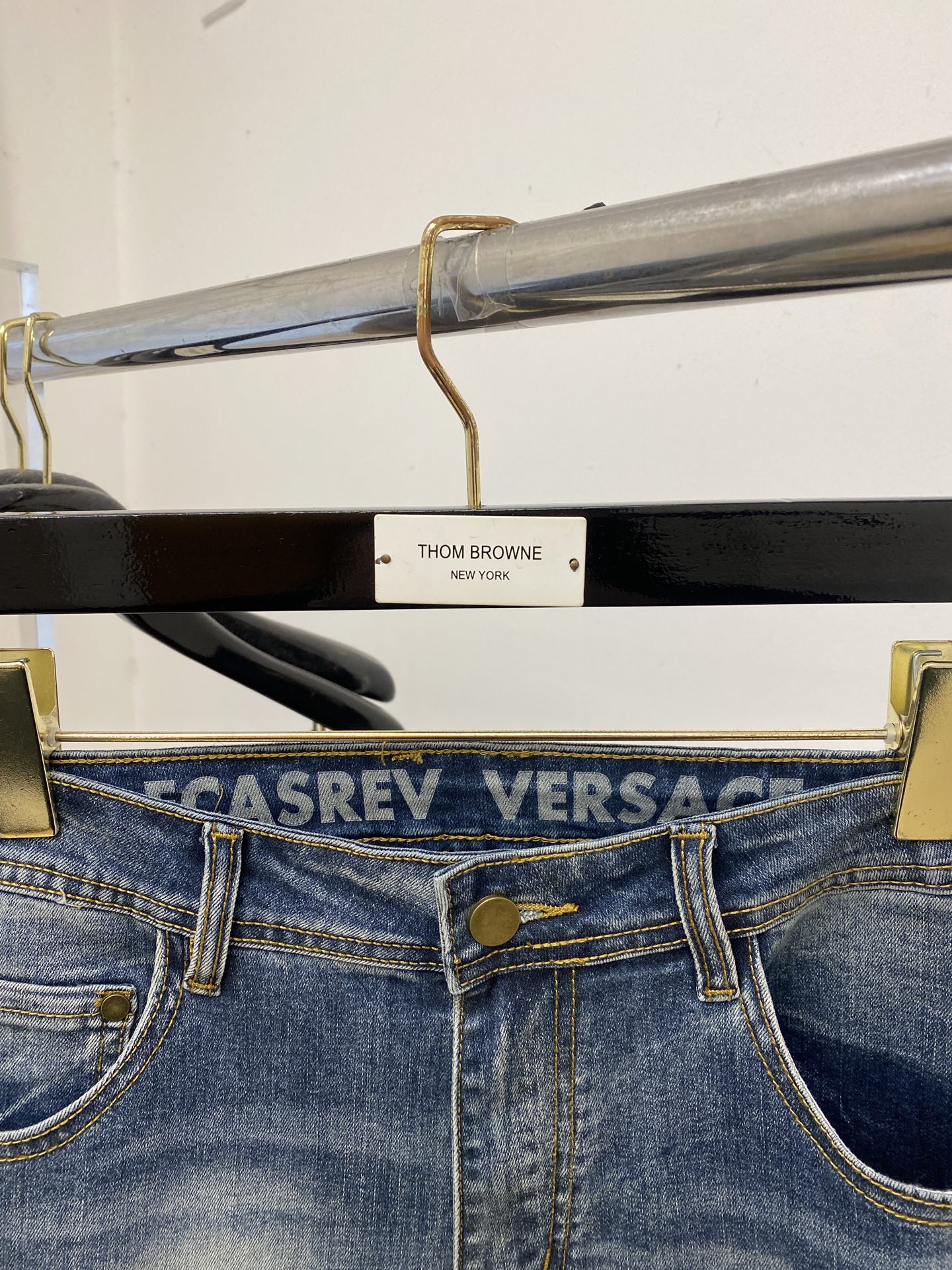 范思哲、2025最新品，专柜同步有售，原单狠货，水洗休闲牛仔裤，进口原版水洗弹力面料，舒适有弹性，原版五